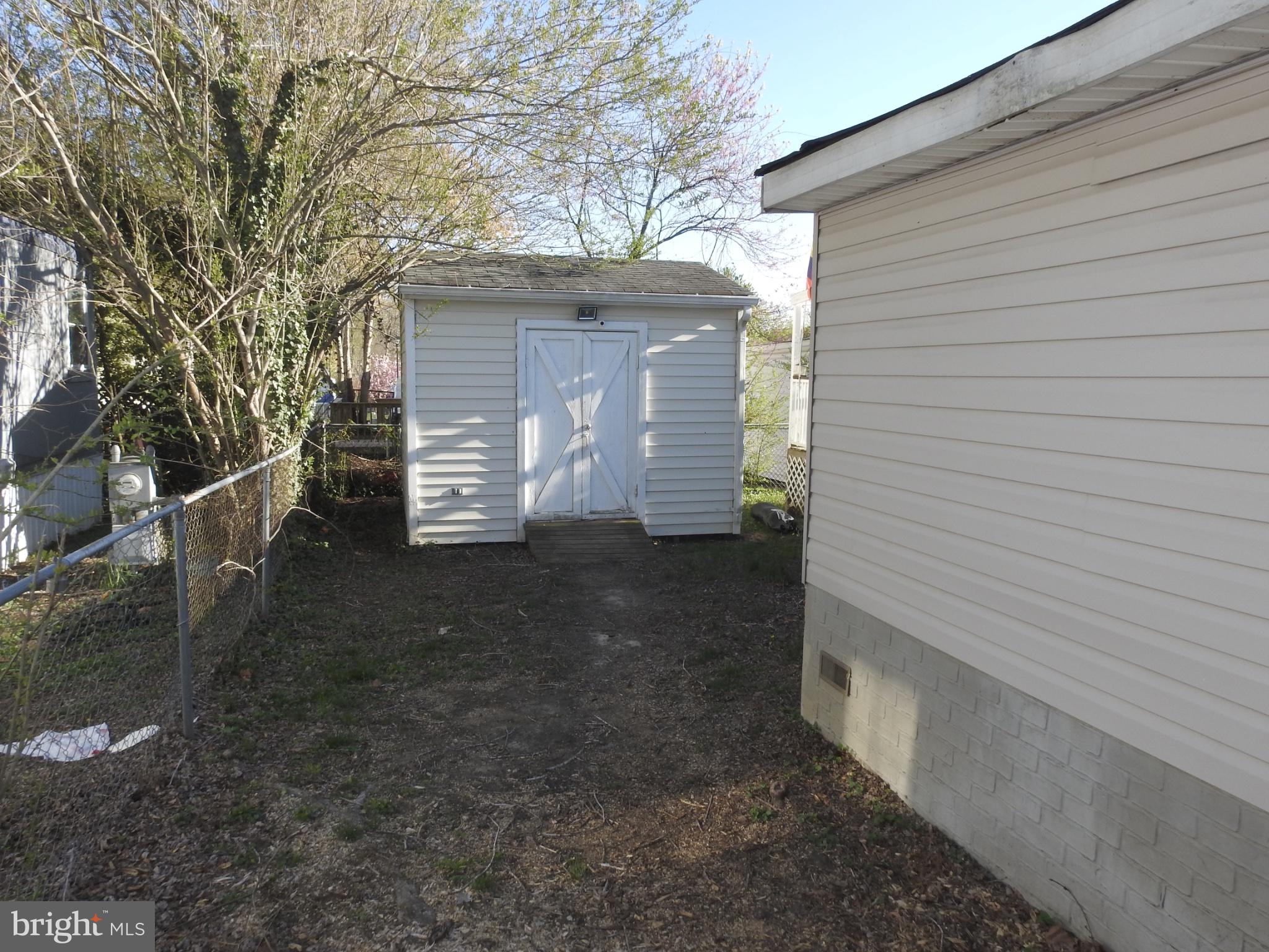 LYONS CREEK MOBILE ESTATES - Residential