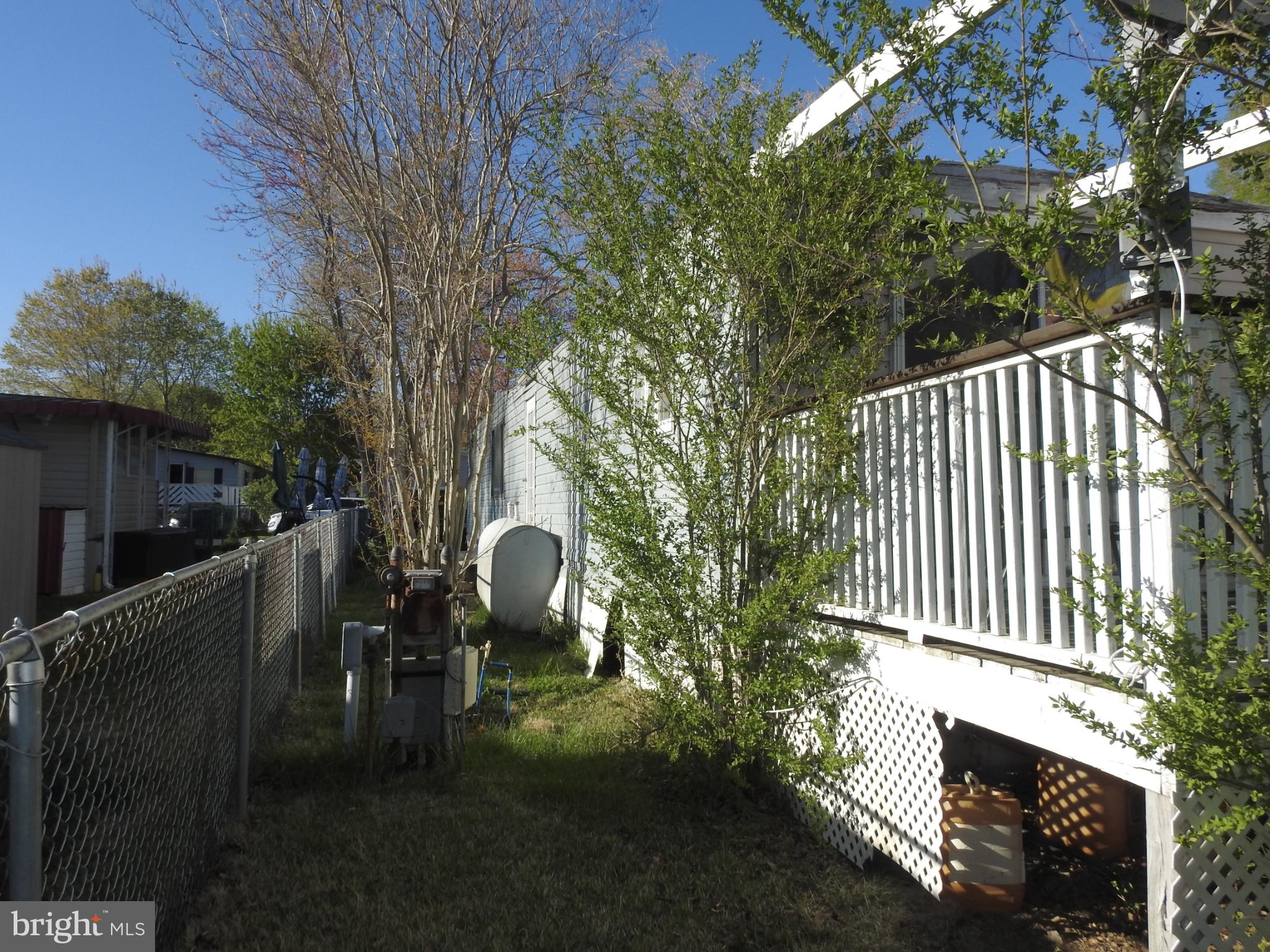 LYONS CREEK MOBILE ESTATES - Residential
