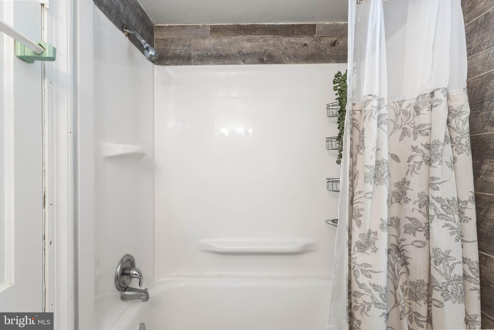 SEAFORD MANOR - Residential