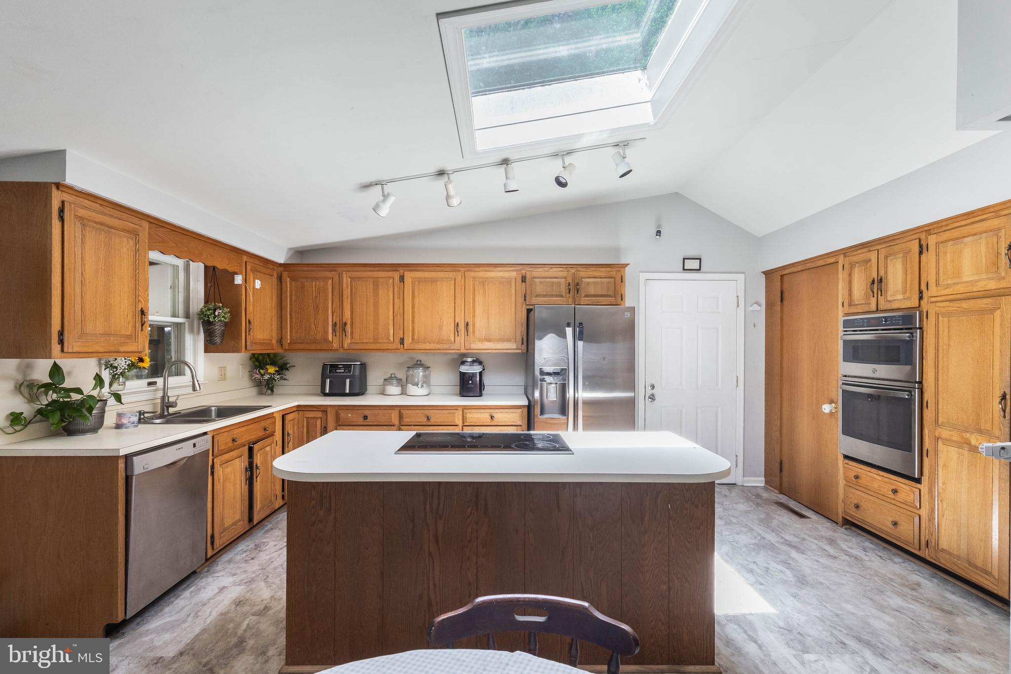SEAFORD MANOR - Residential
