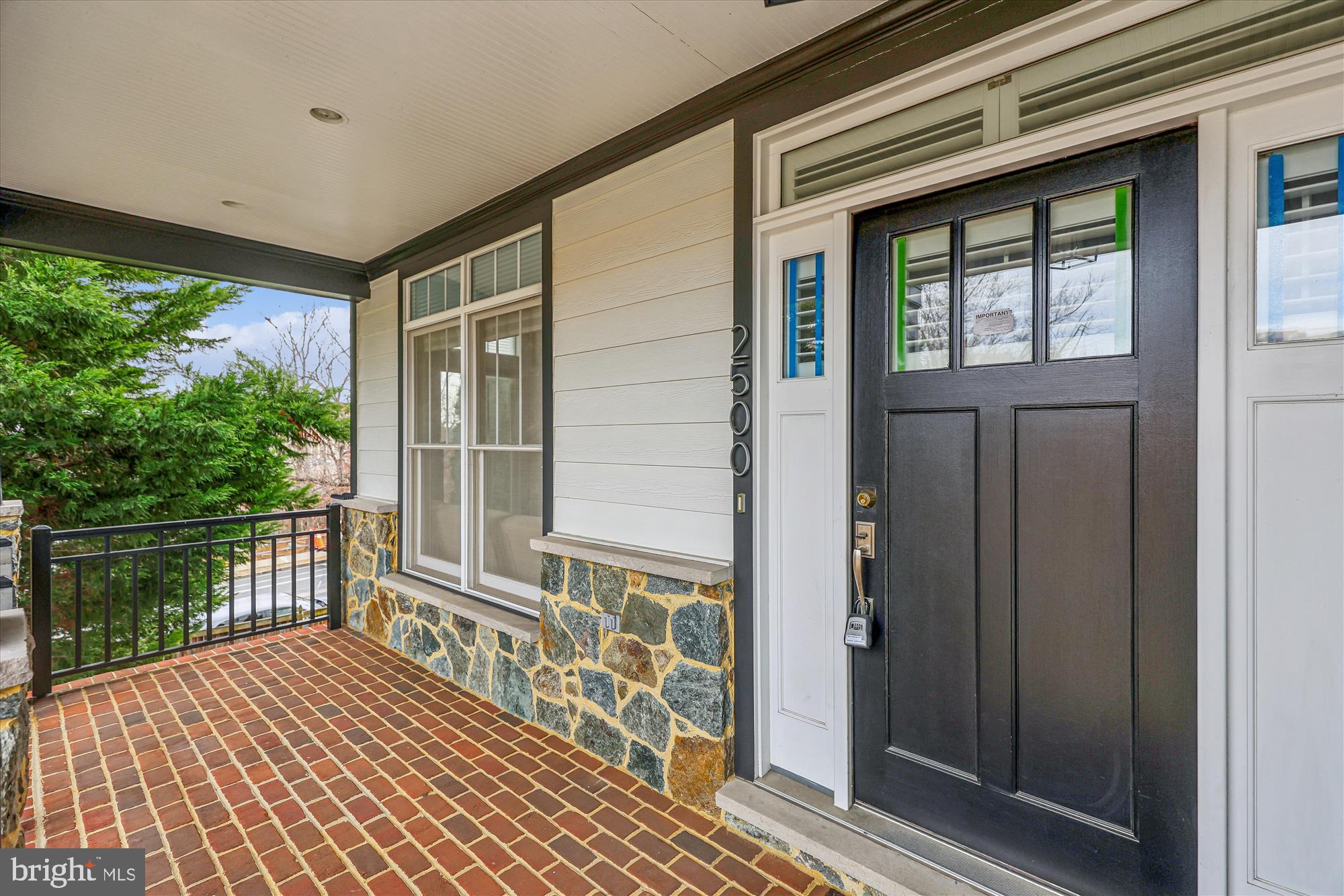 CLARENDON - Residential