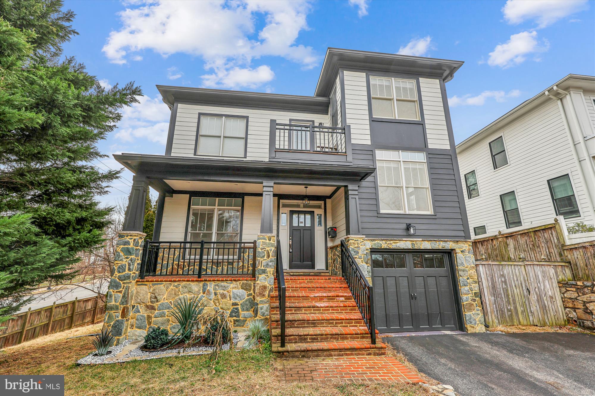 CLARENDON - Residential