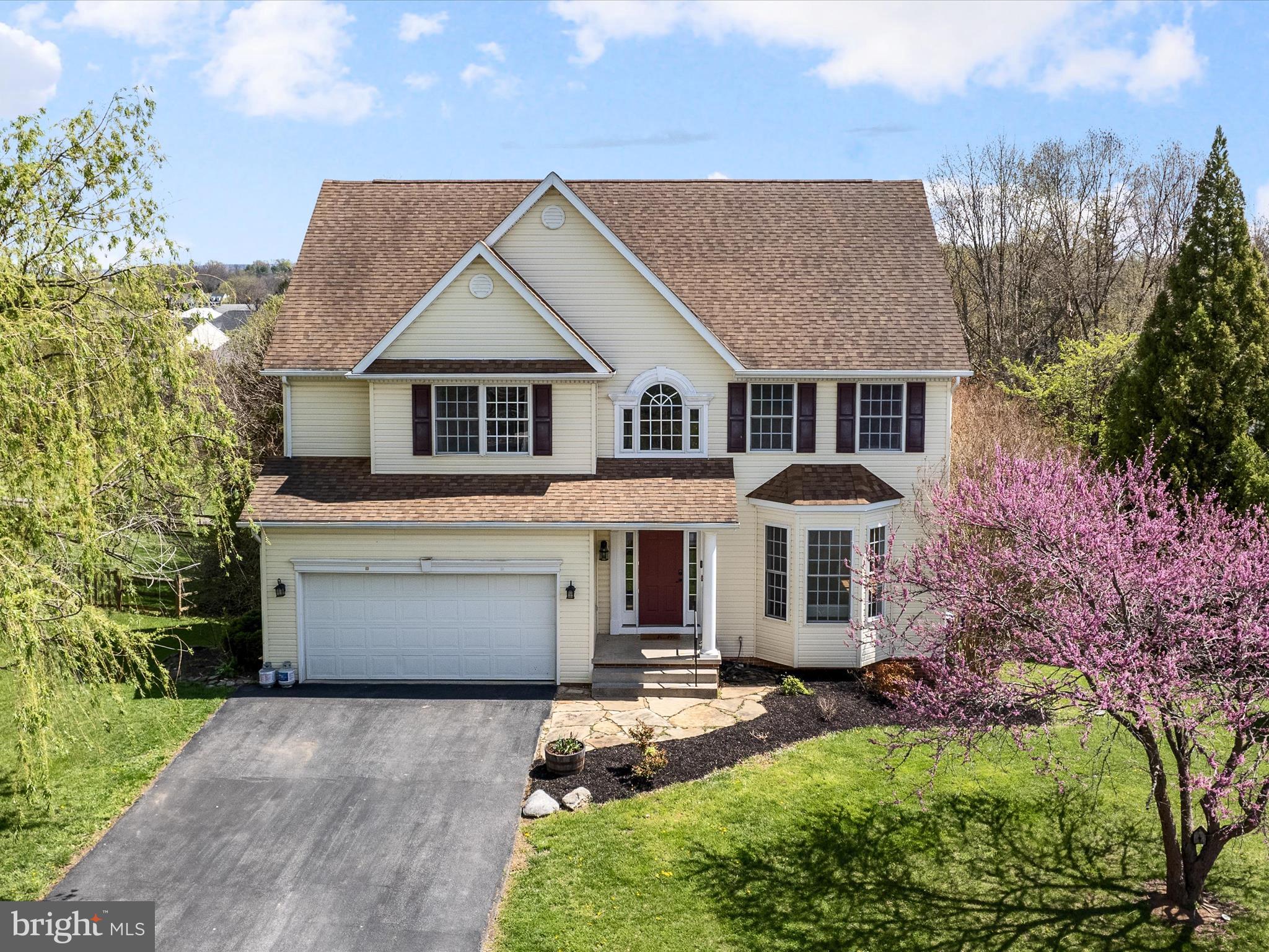 LOCUST HILL - Residential