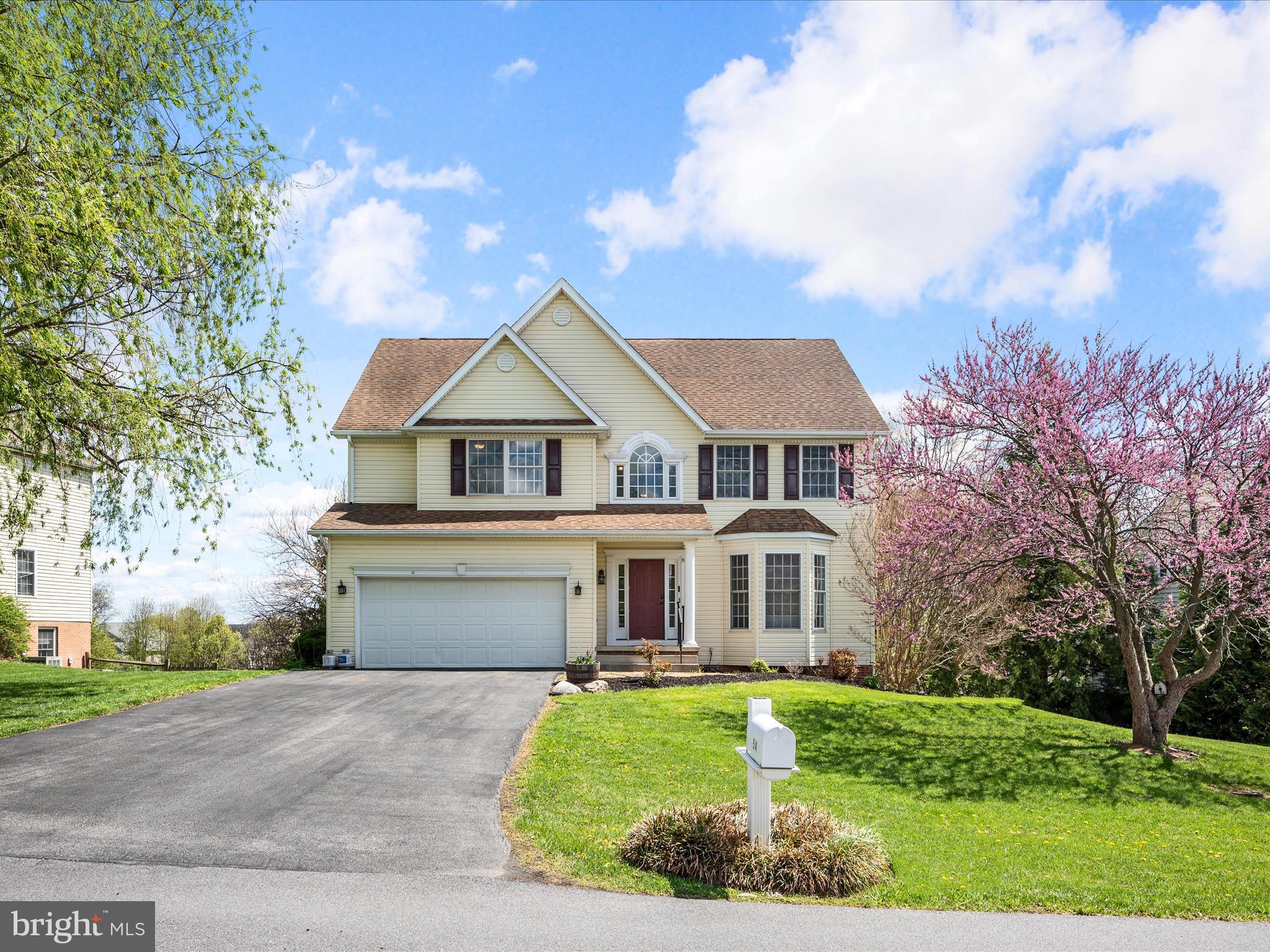 LOCUST HILL - Residential