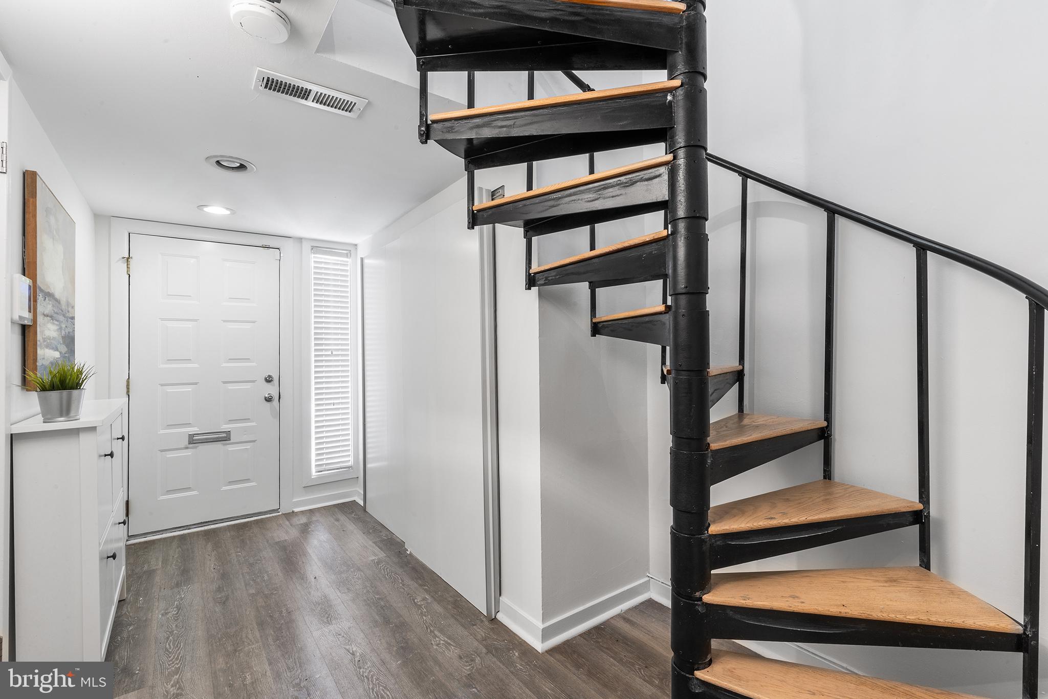 FAIRMOUNT - Residential