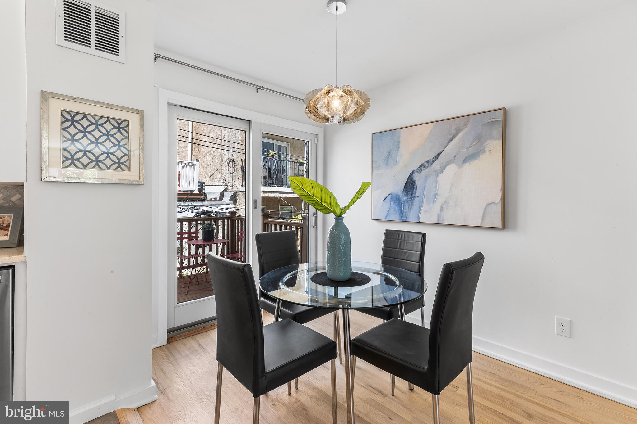 FAIRMOUNT - Residential