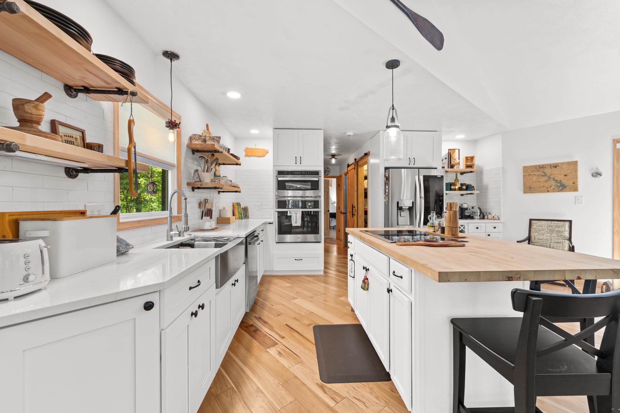 ROCKLAND CREEK ESTATES - Residential