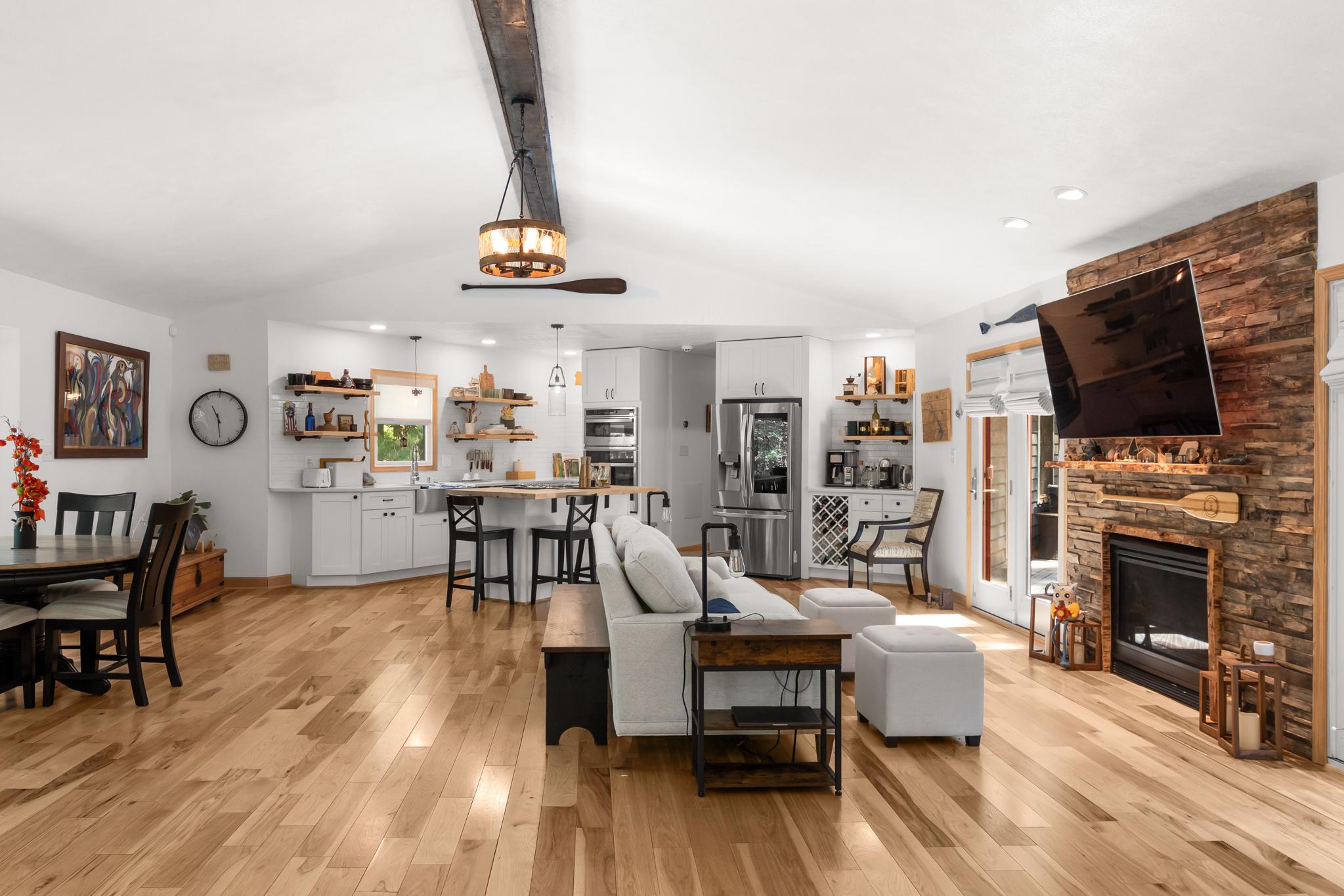 ROCKLAND CREEK ESTATES - Residential