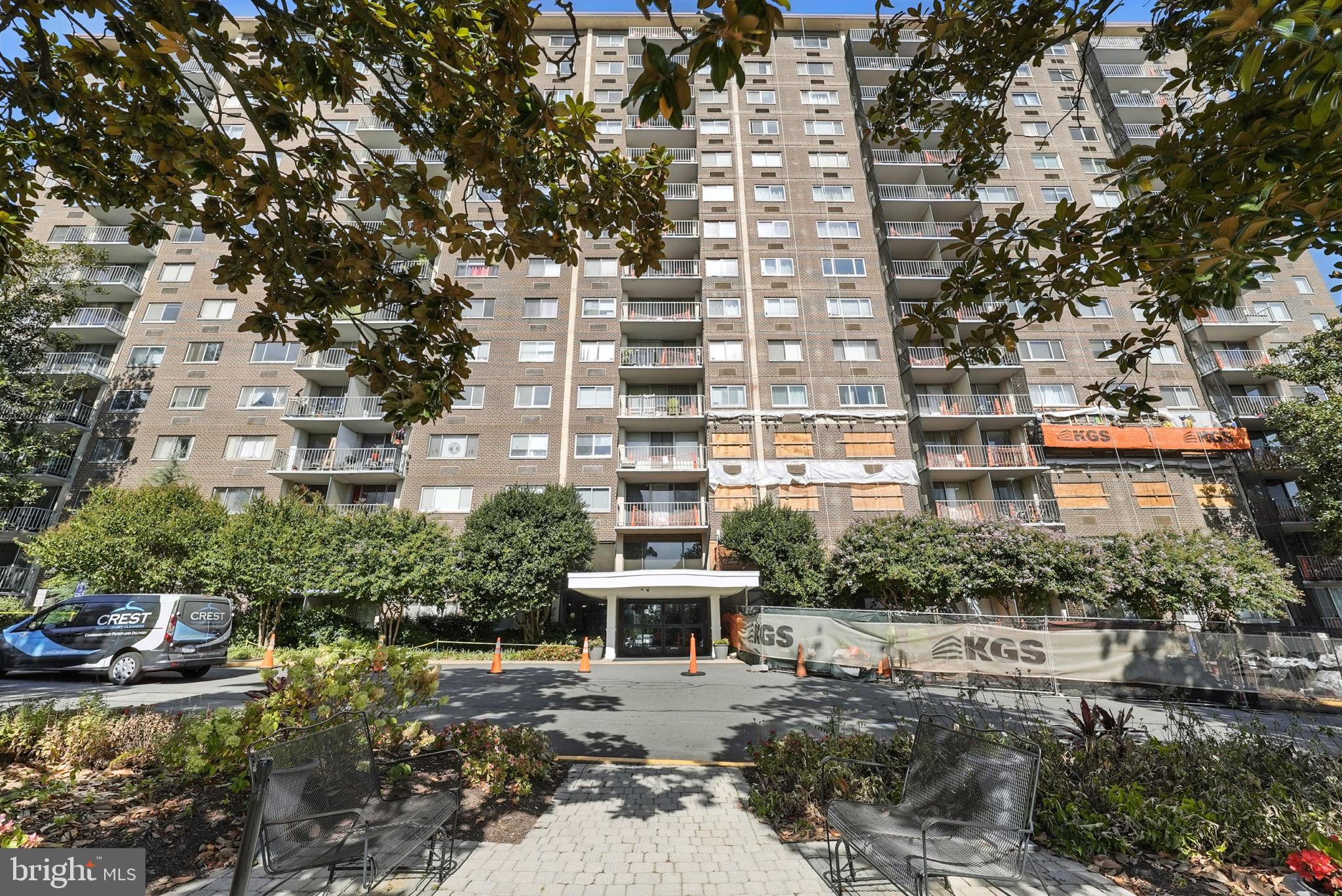 HUNTING CREEK CLUB CONDOMINIUMS - Residential
