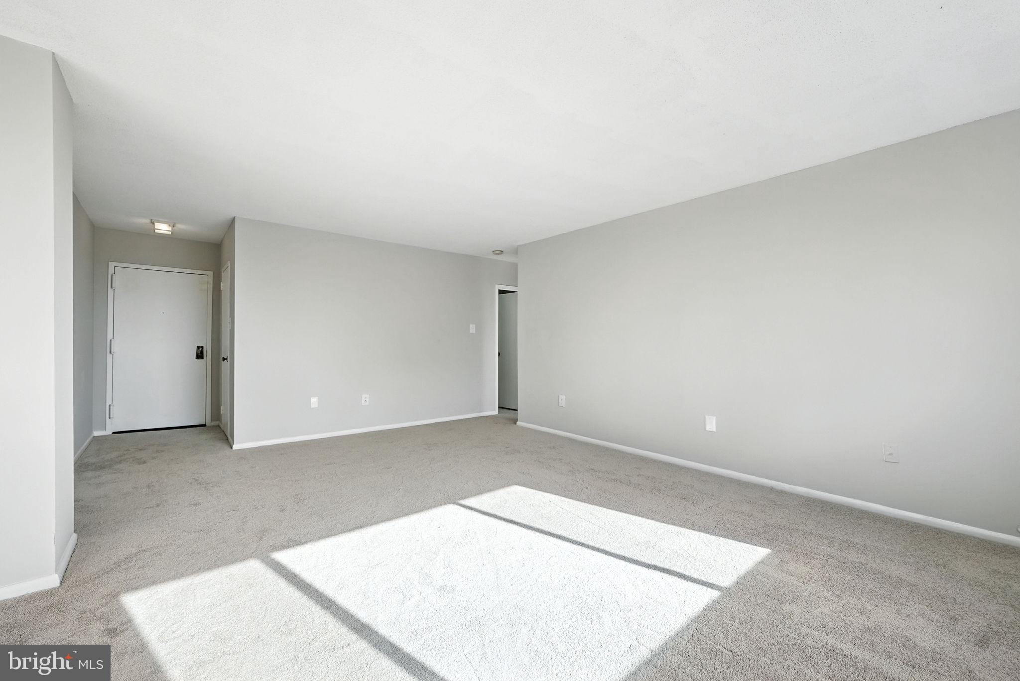 HUNTING CREEK CLUB CONDOMINIUMS - Residential