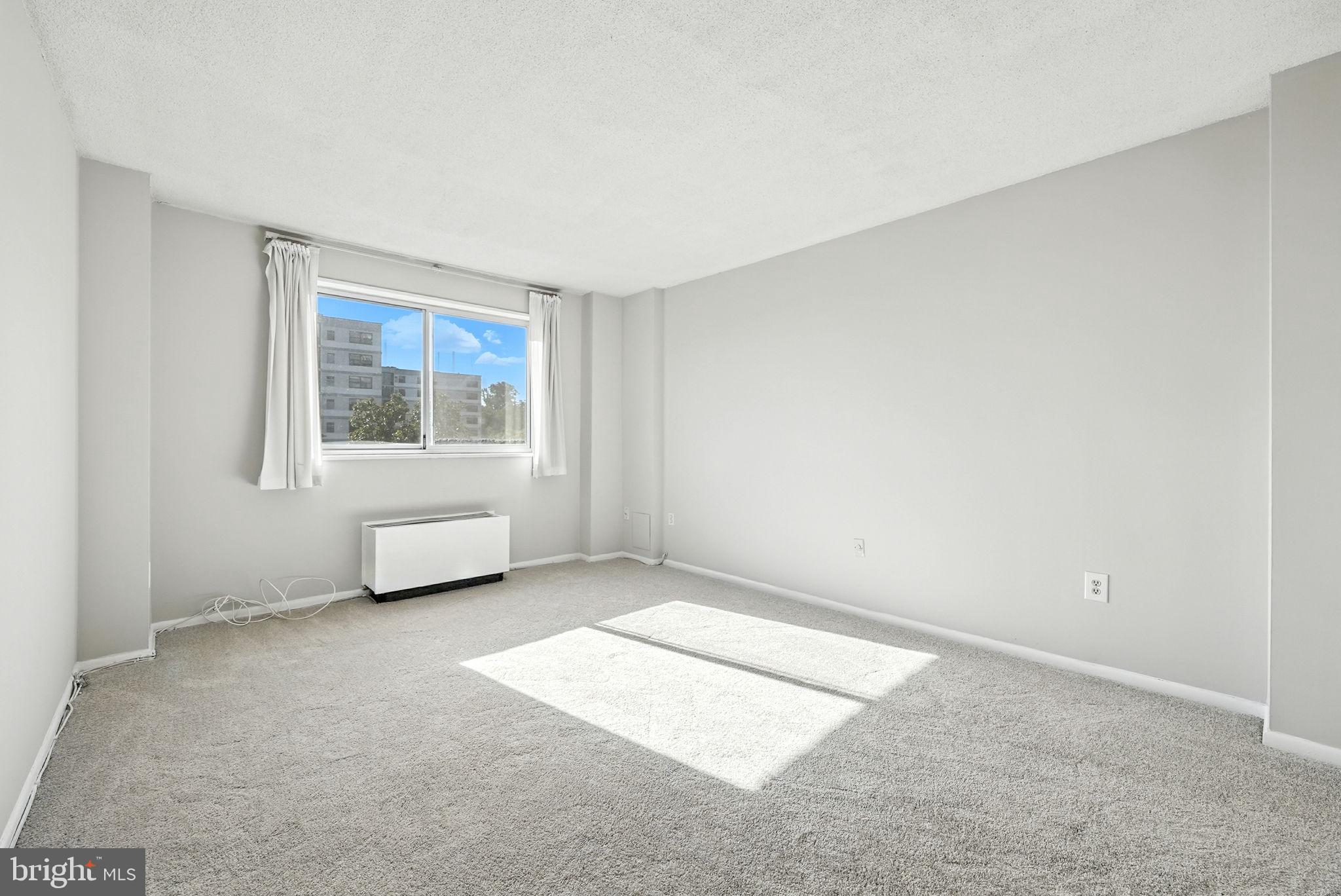 HUNTING CREEK CLUB CONDOMINIUMS - Residential