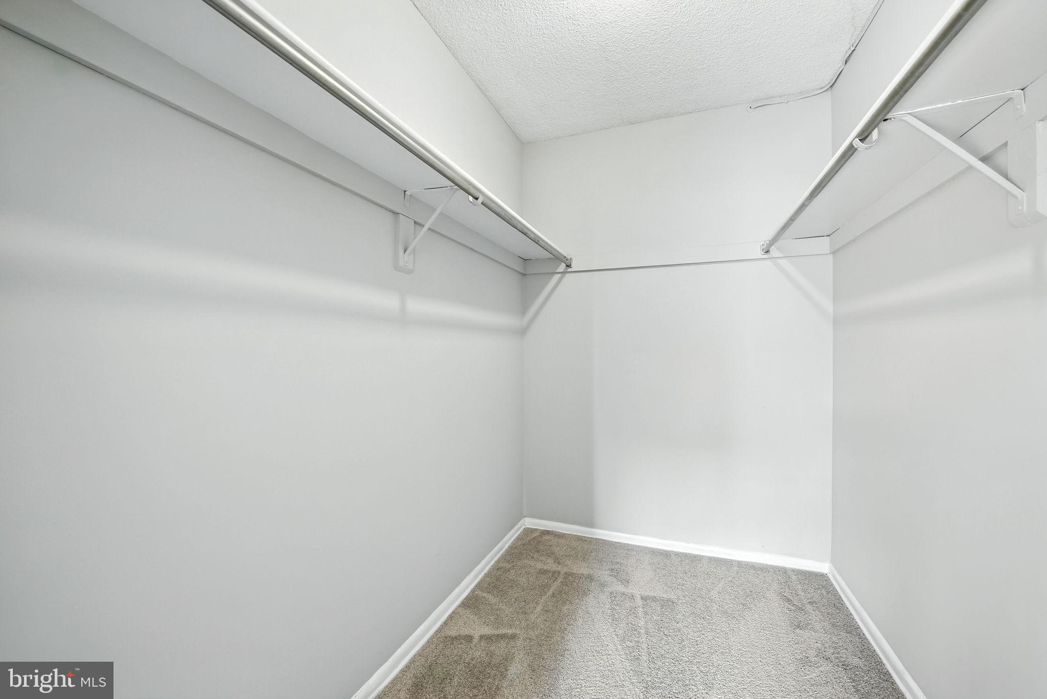 HUNTING CREEK CLUB CONDOMINIUMS - Residential