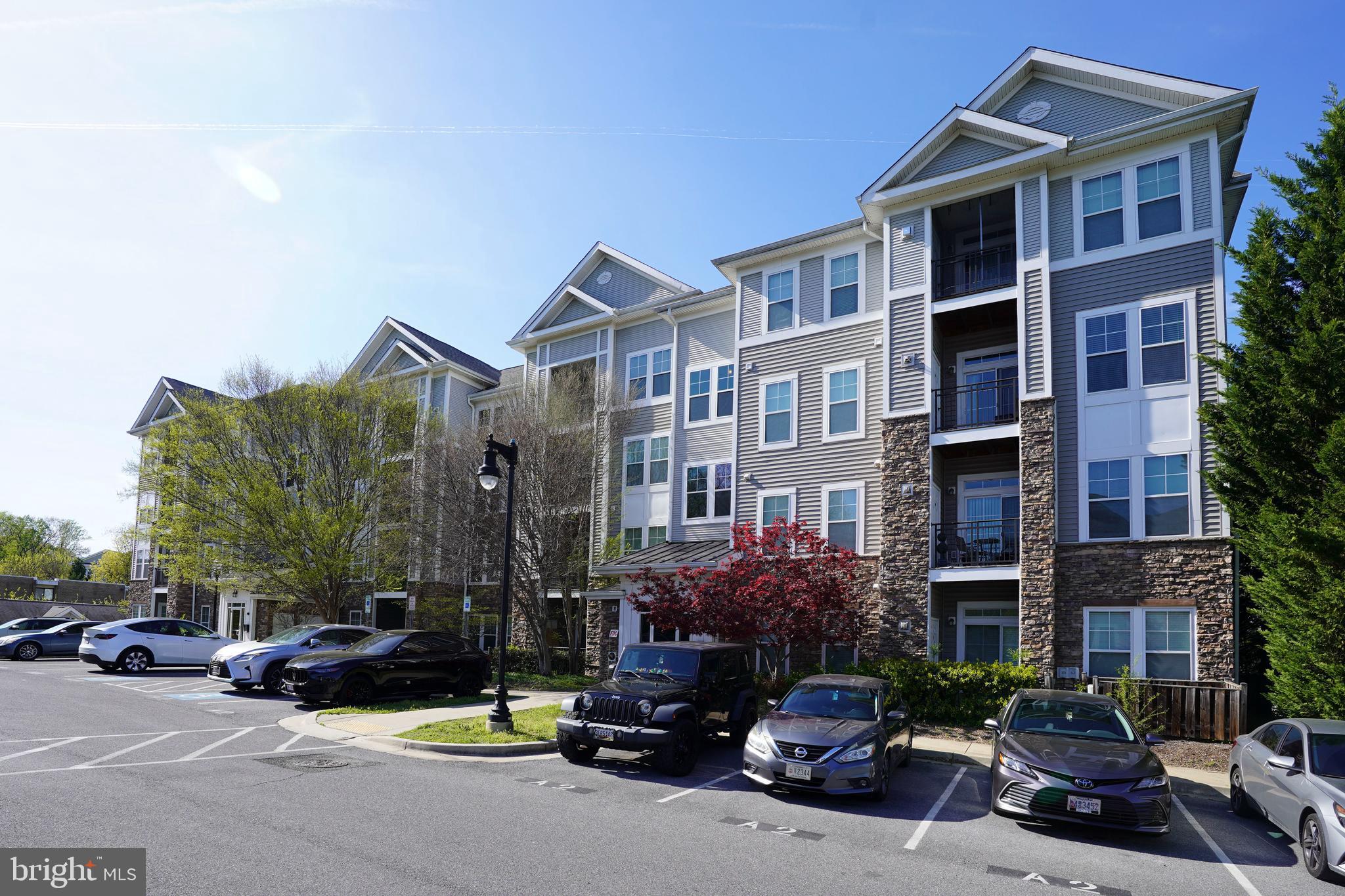 THE ADDISON AT ST PAUL - Residential