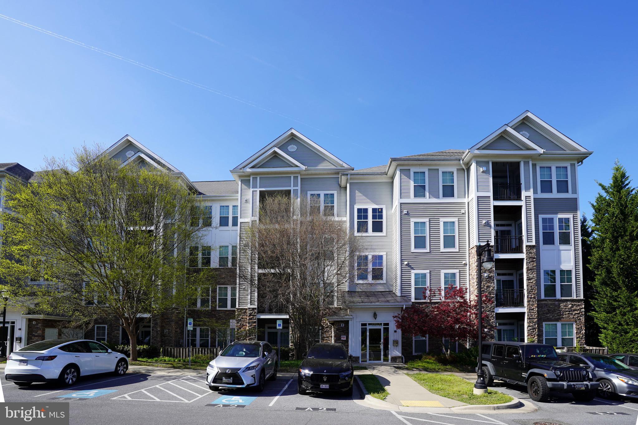 THE ADDISON AT ST PAUL - Residential