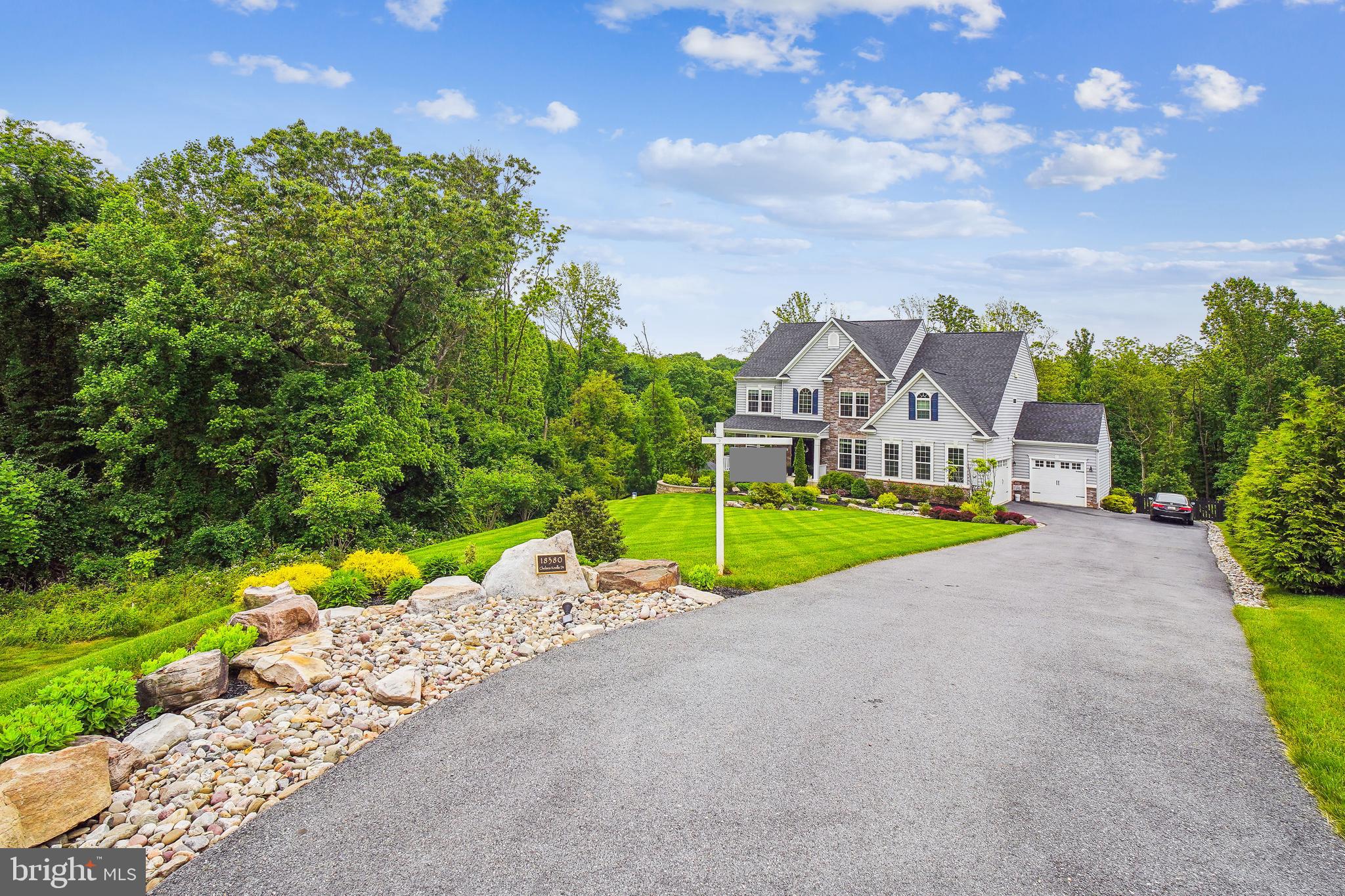 CHELSEA KNOLLS - Residential