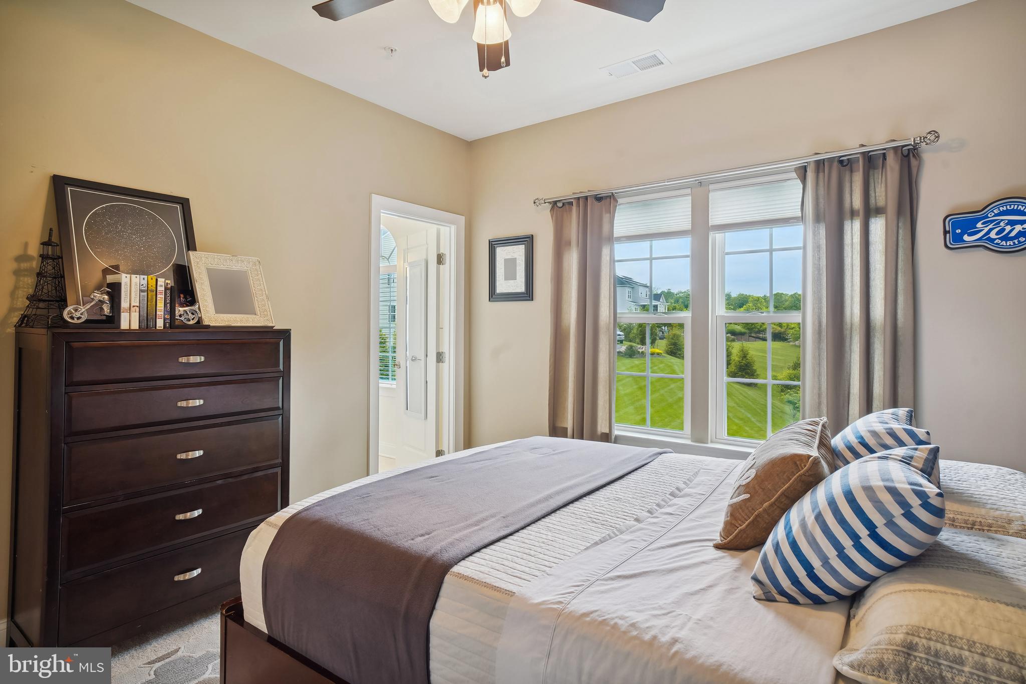 CHELSEA KNOLLS - Residential