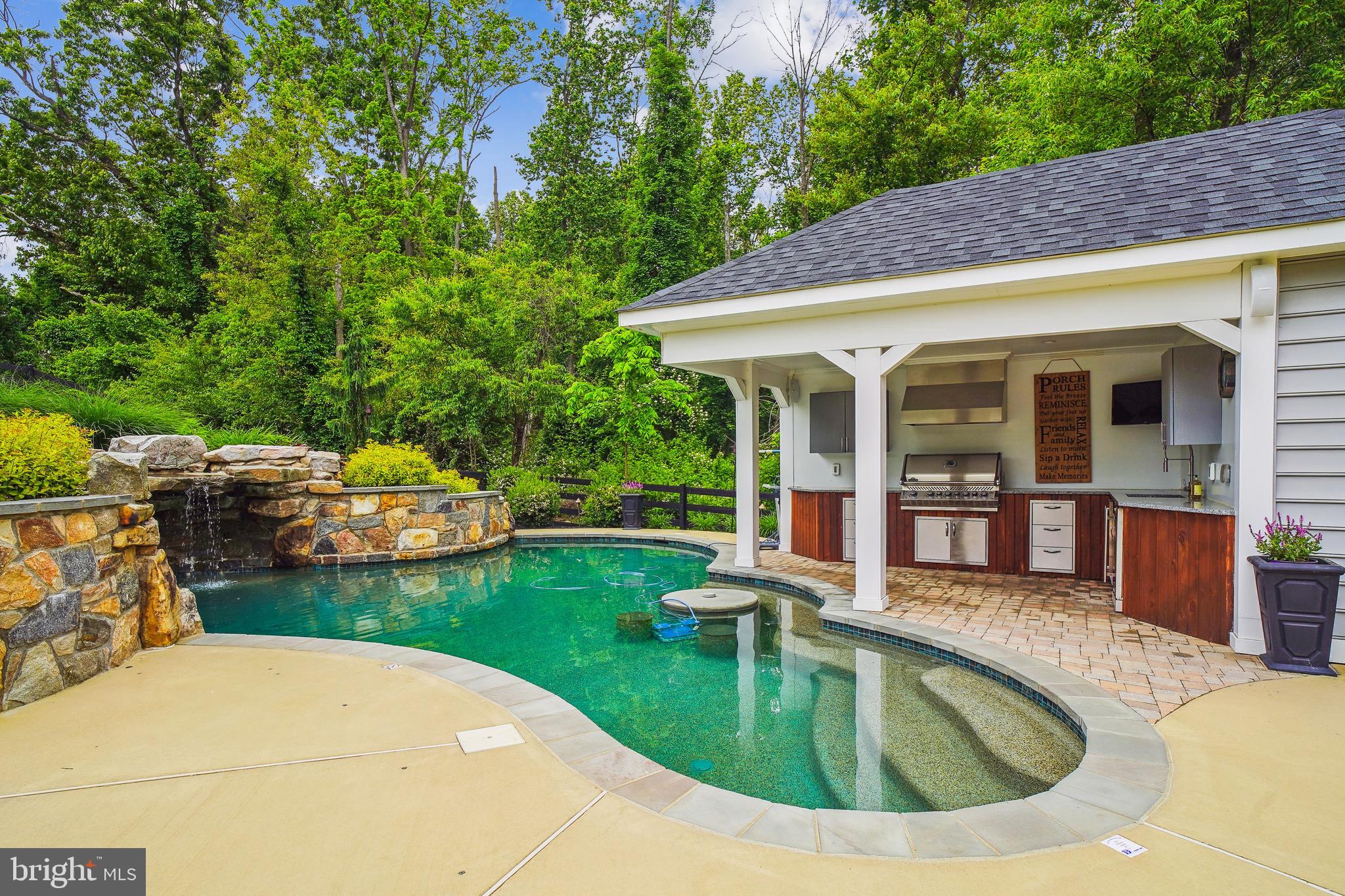 CHELSEA KNOLLS - Residential
