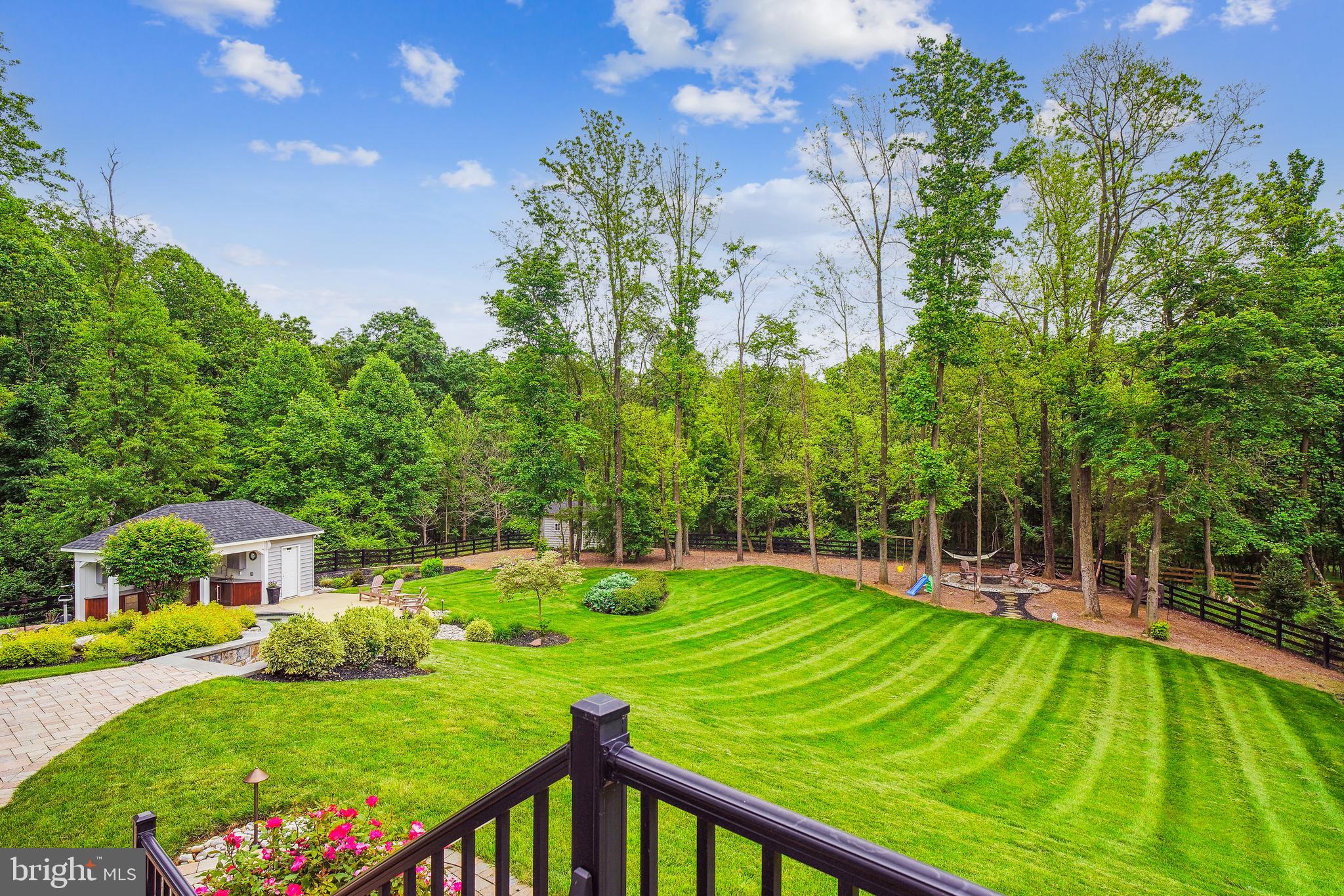 CHELSEA KNOLLS - Residential