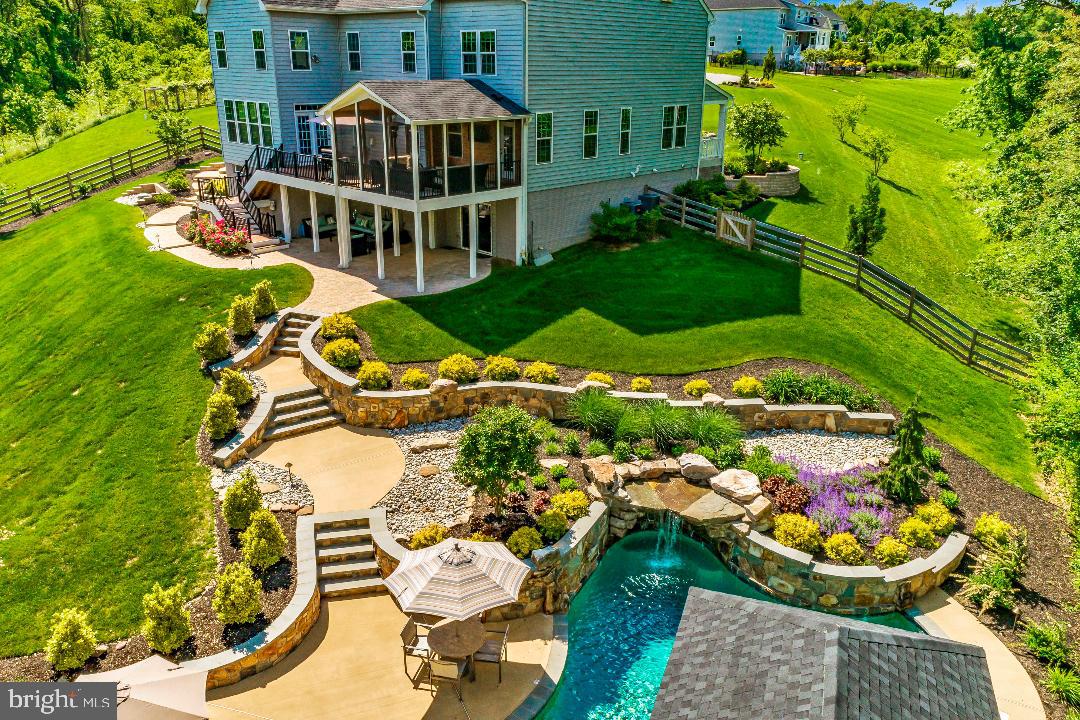 CHELSEA KNOLLS - Residential