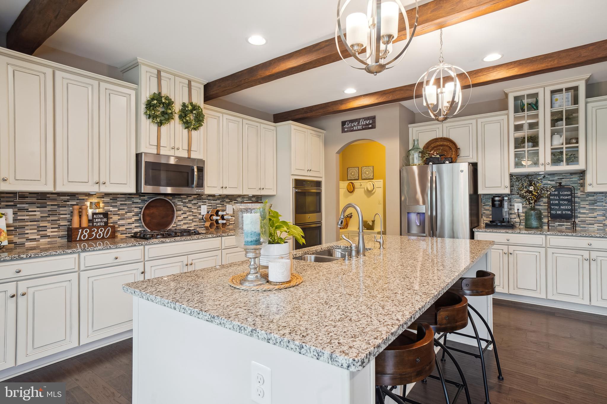 CHELSEA KNOLLS - Residential