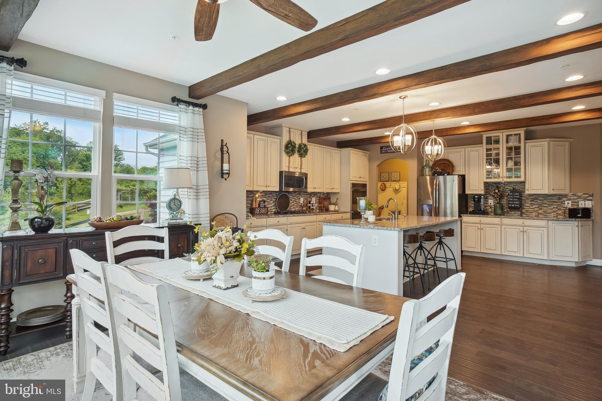 CHELSEA KNOLLS - Residential