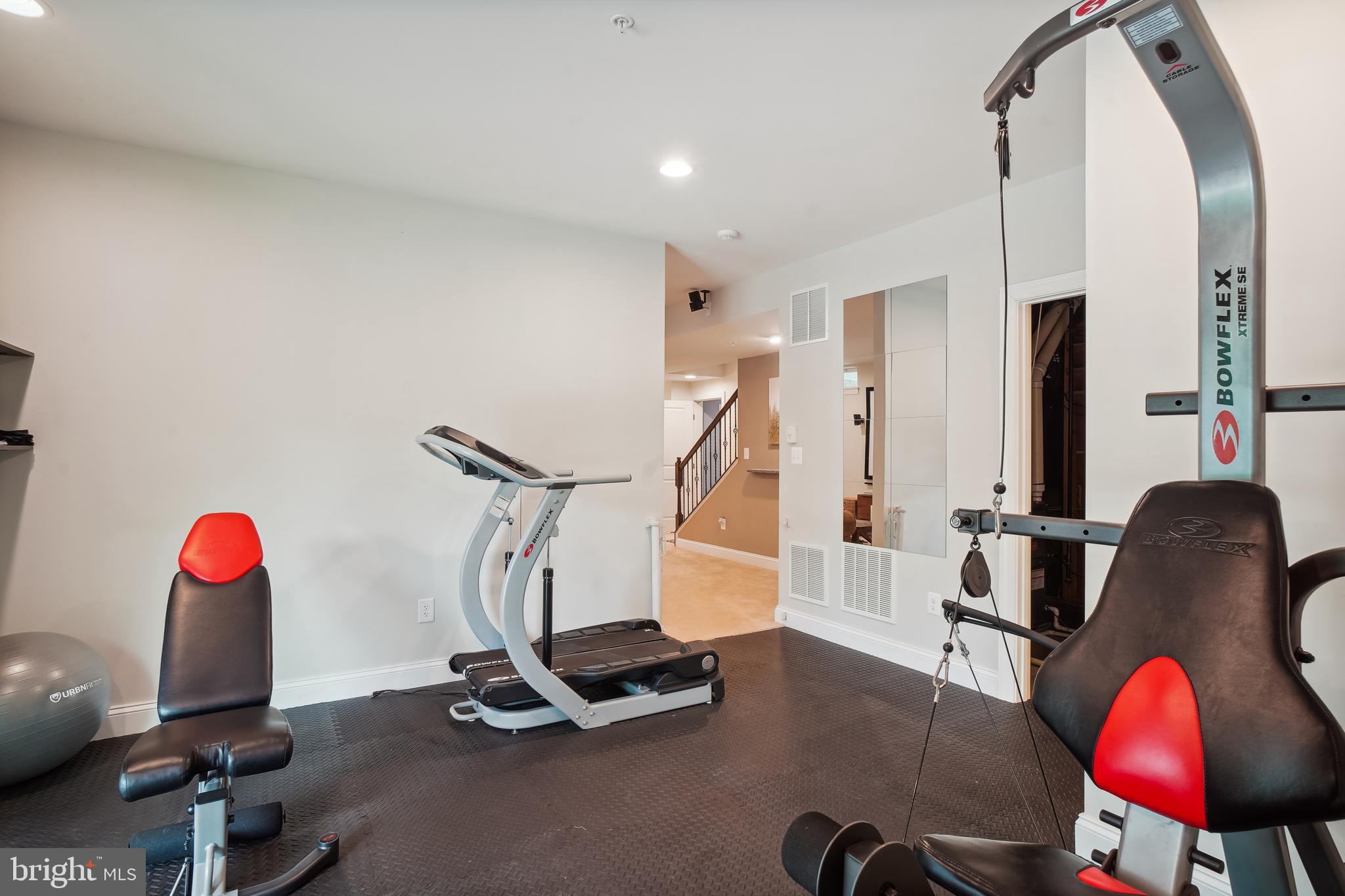CHELSEA KNOLLS - Residential