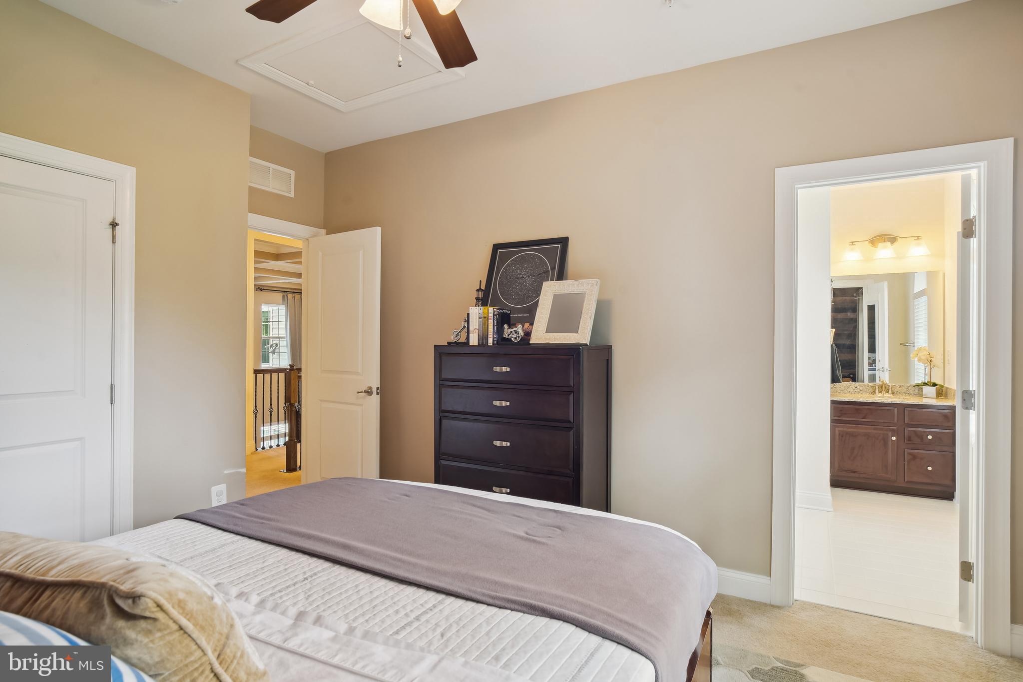 CHELSEA KNOLLS - Residential