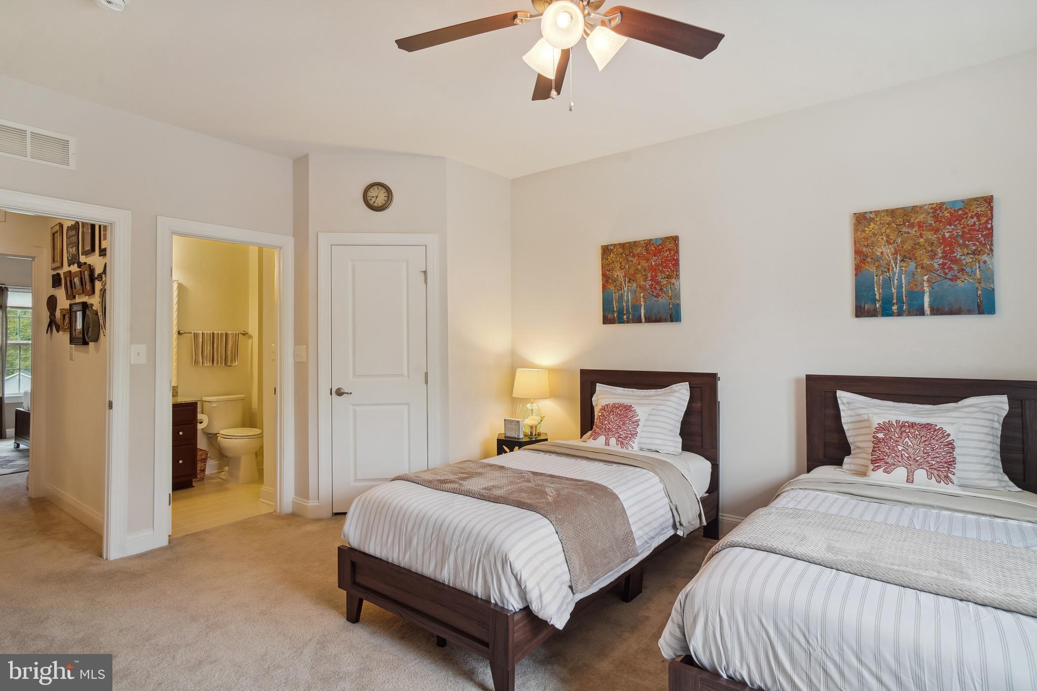 CHELSEA KNOLLS - Residential