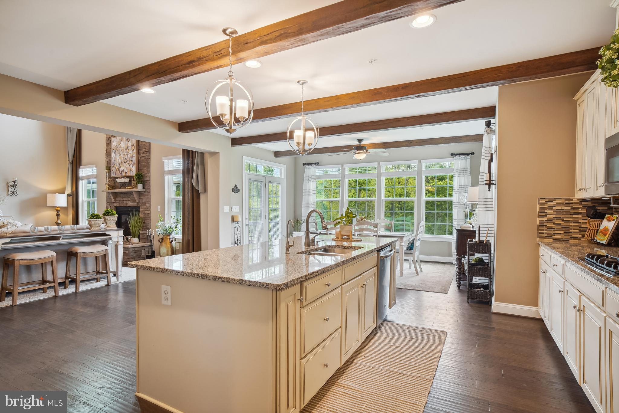 CHELSEA KNOLLS - Residential