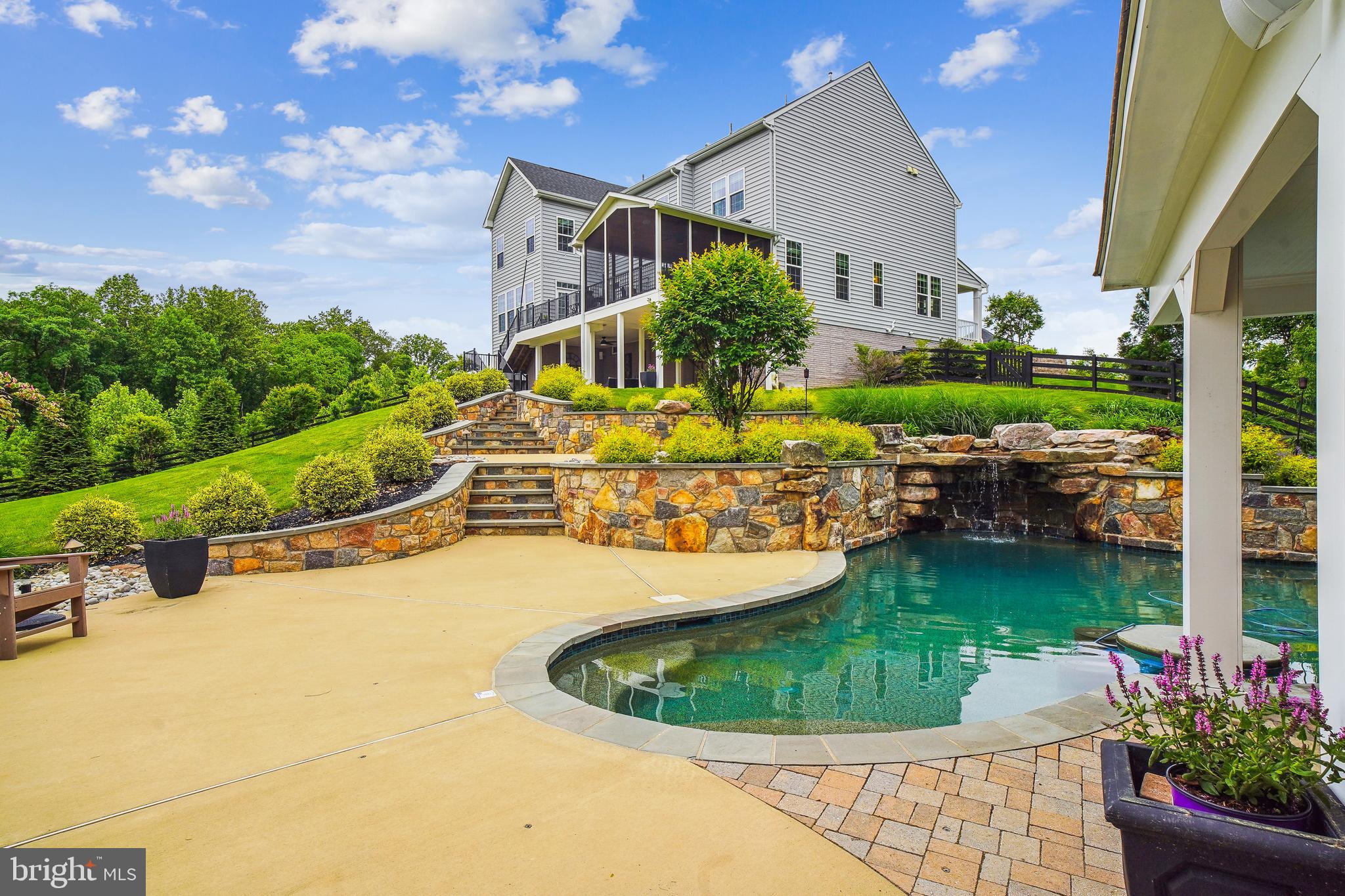 CHELSEA KNOLLS - Residential