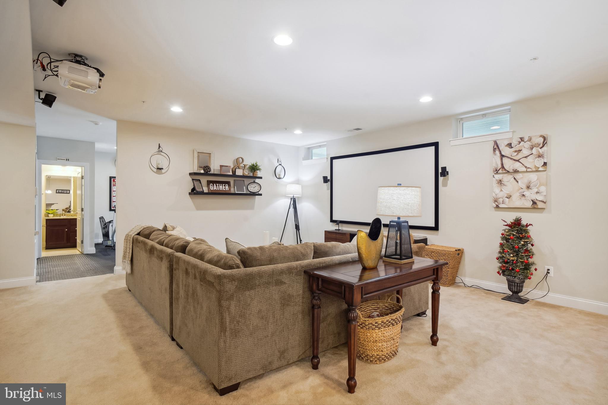 CHELSEA KNOLLS - Residential