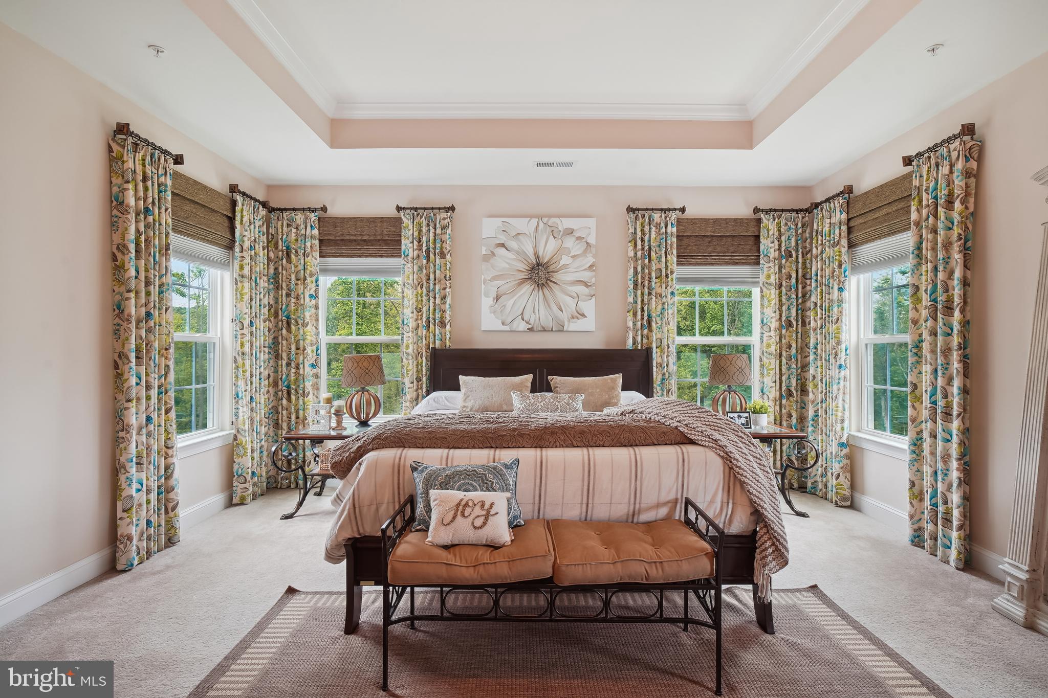 CHELSEA KNOLLS - Residential