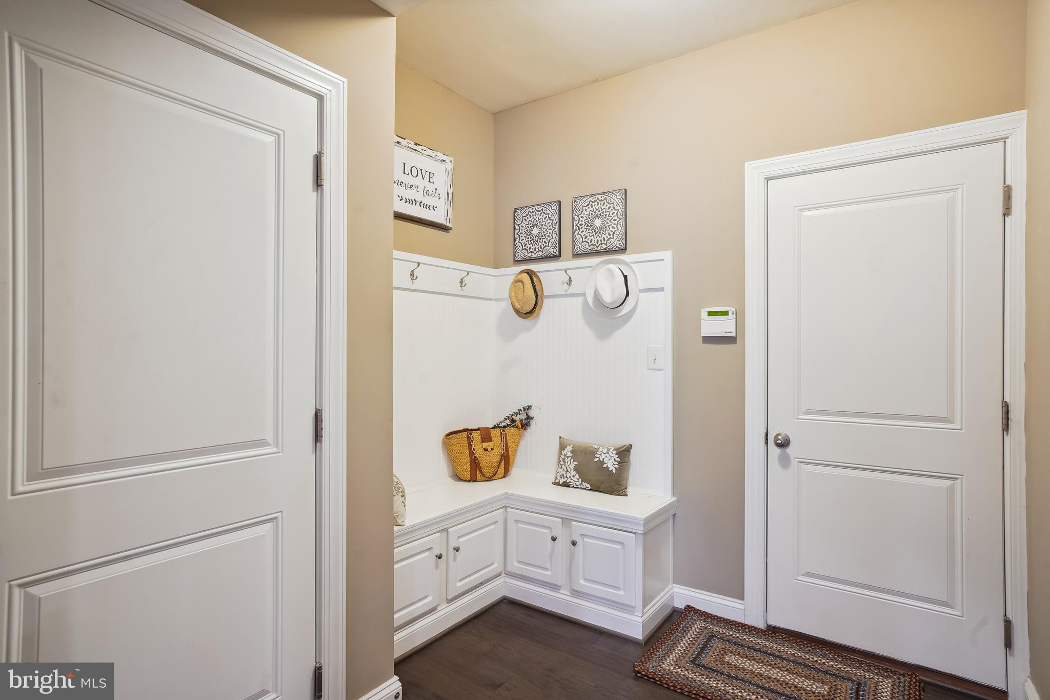 CHELSEA KNOLLS - Residential