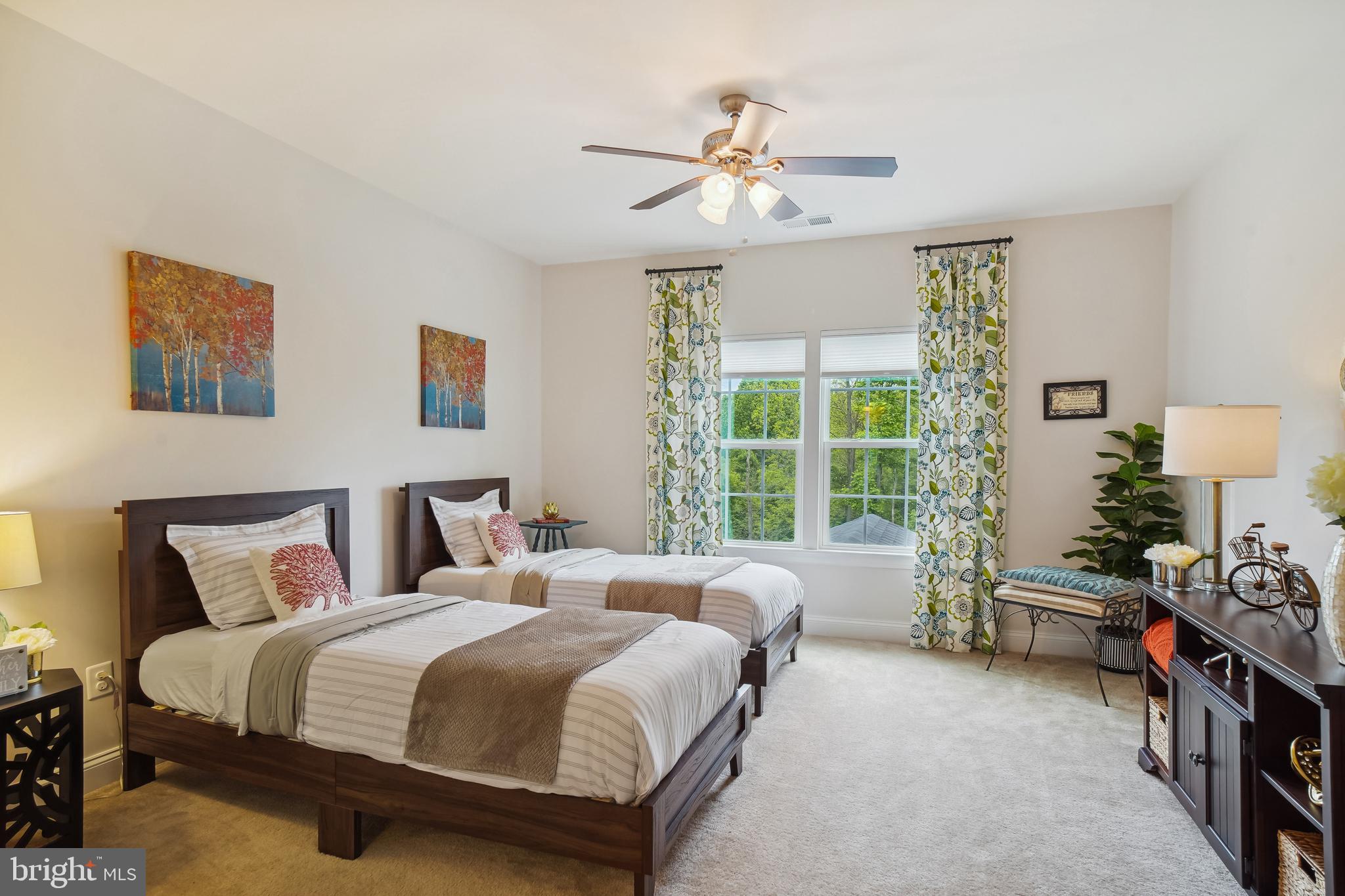 CHELSEA KNOLLS - Residential