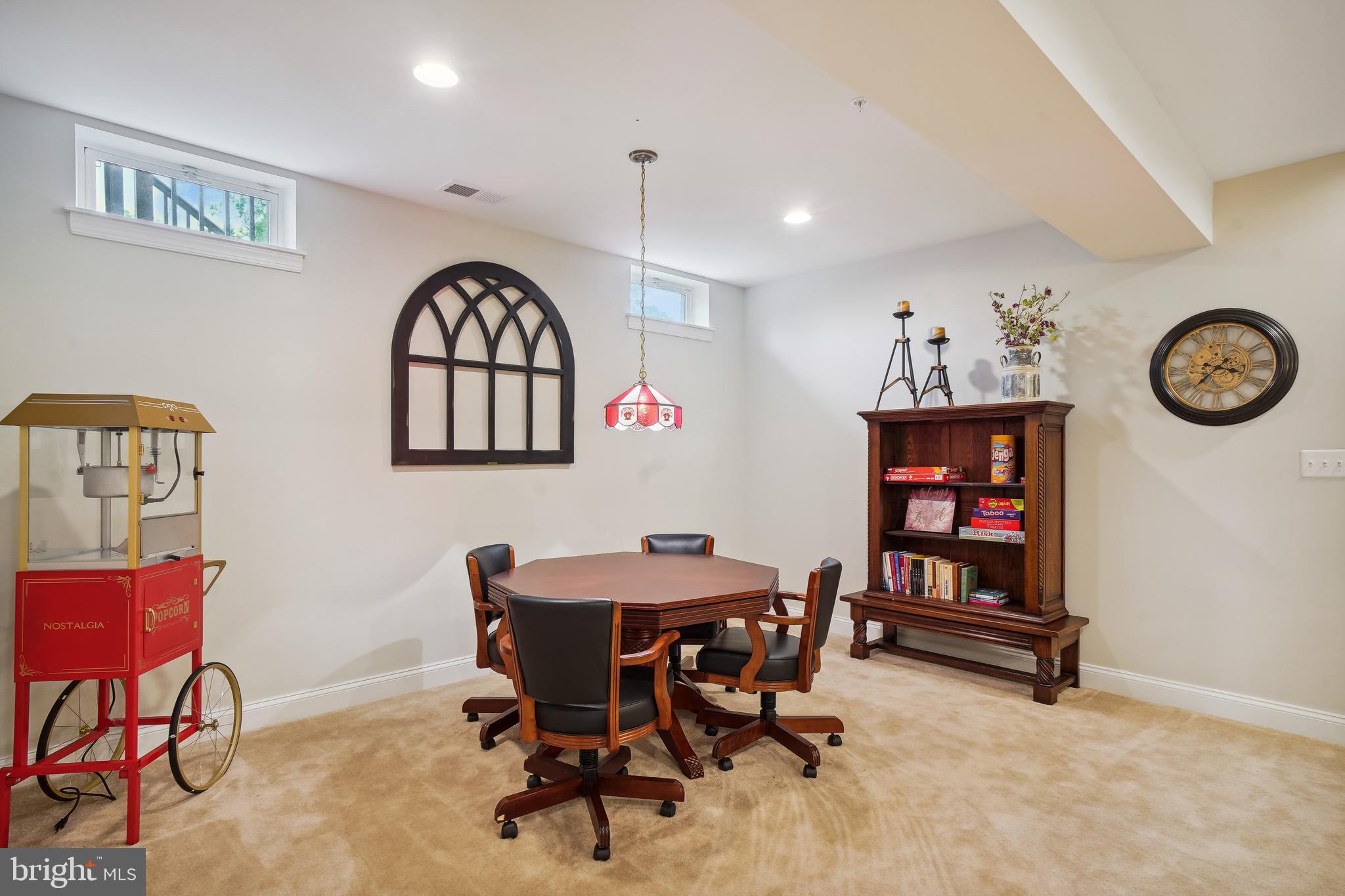 CHELSEA KNOLLS - Residential