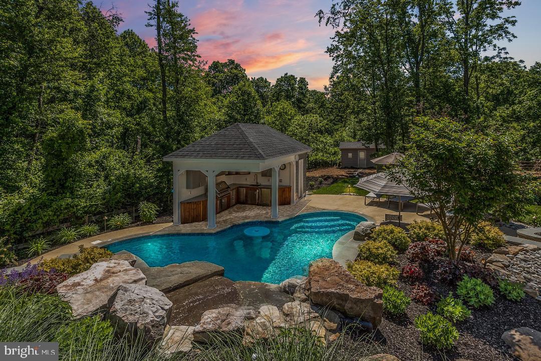CHELSEA KNOLLS - Residential