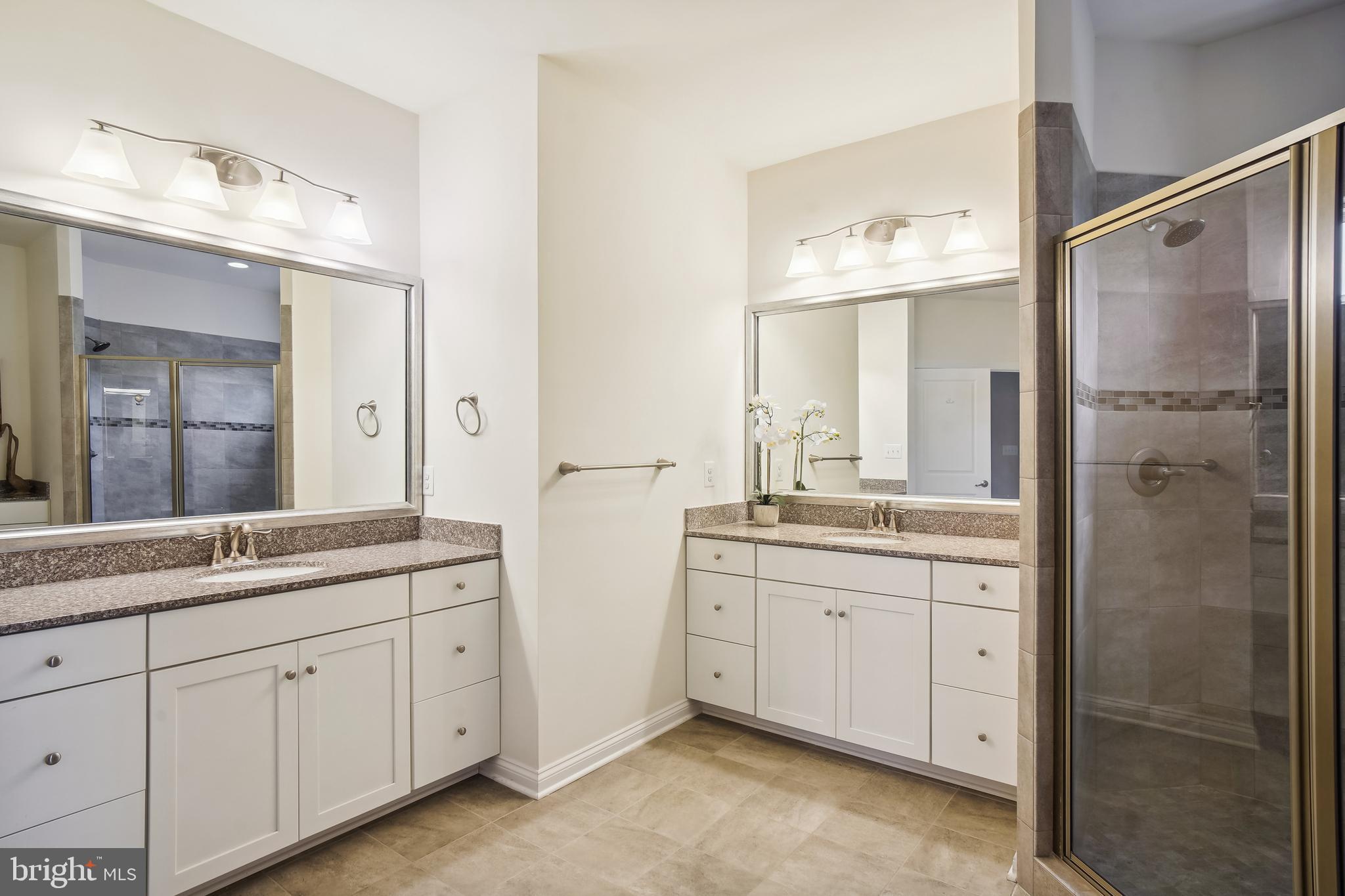CHELSEA KNOLLS - Residential