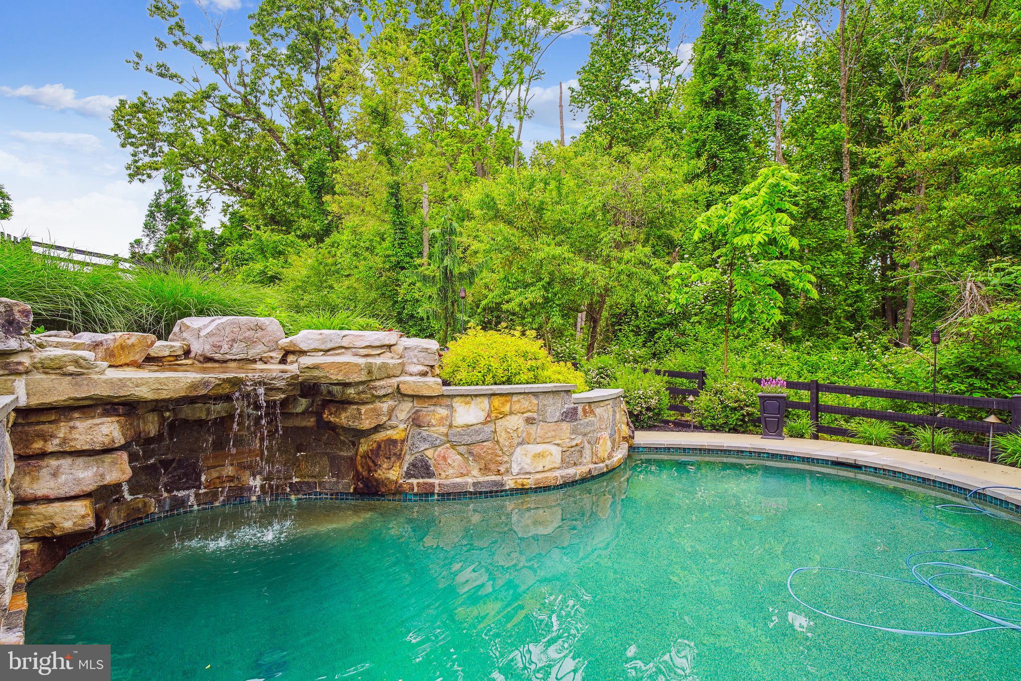 CHELSEA KNOLLS - Residential