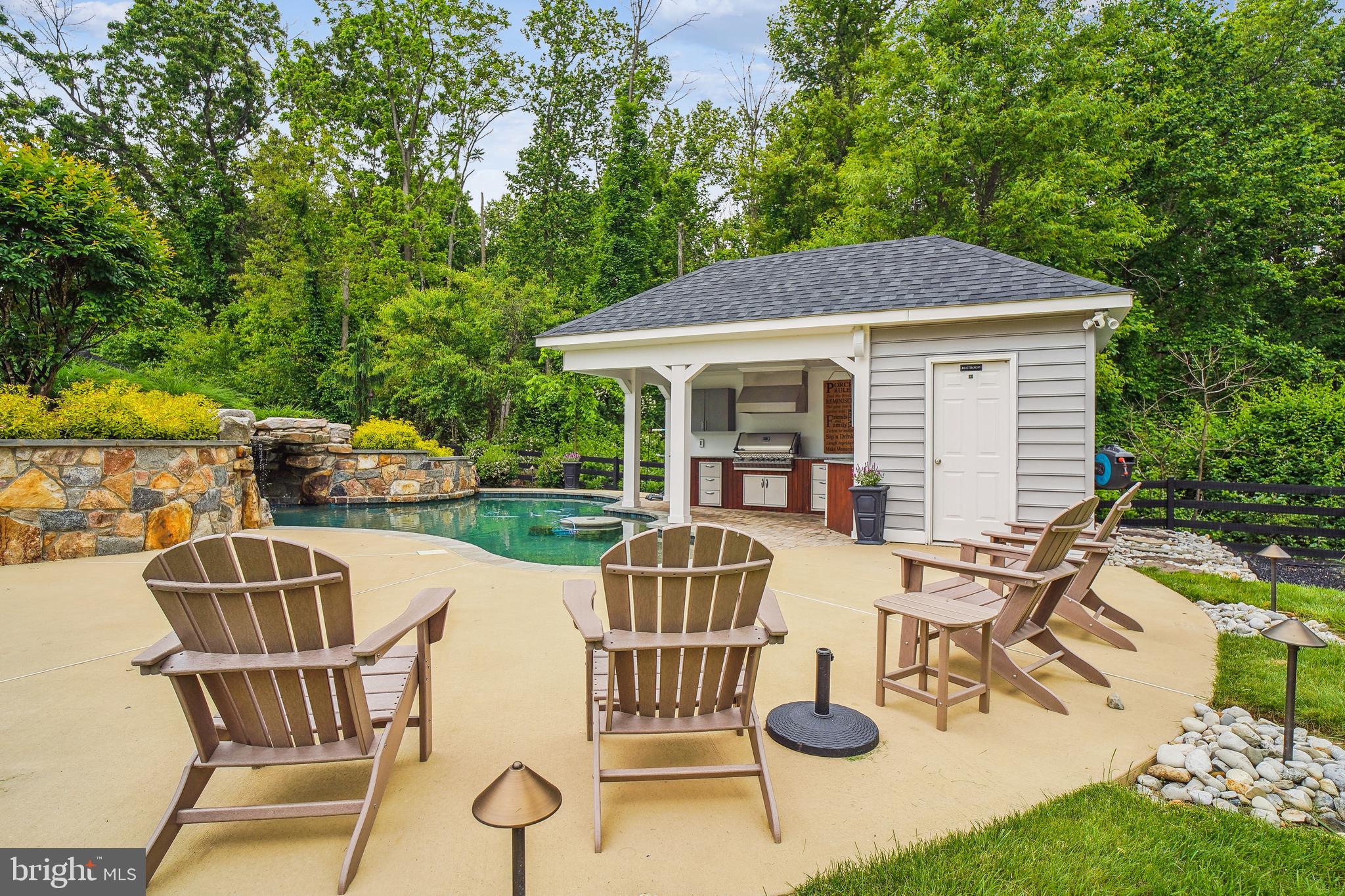 CHELSEA KNOLLS - Residential