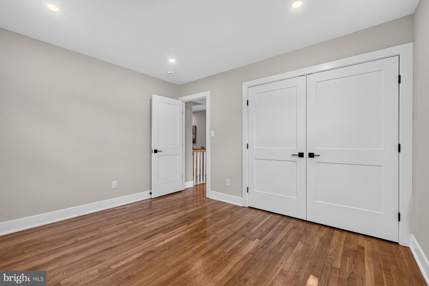 FOXHALL - Residential