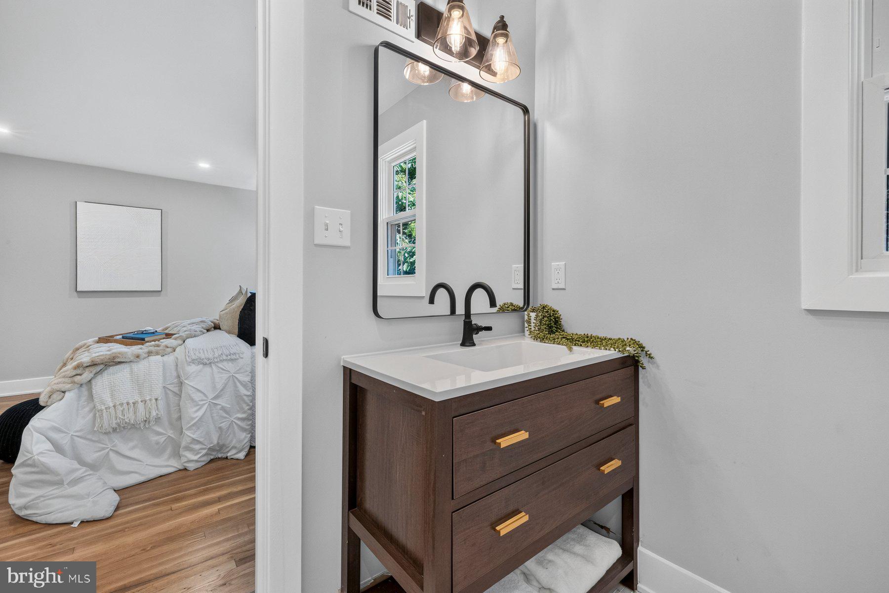 FOXHALL - Residential