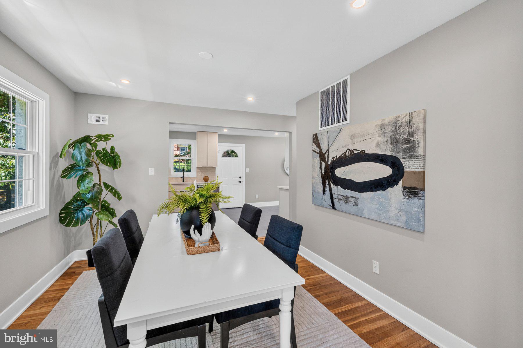 FOXHALL - Residential