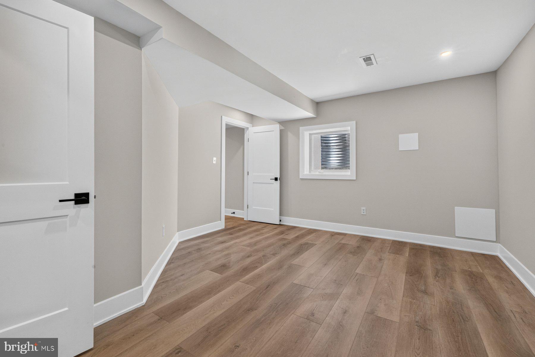FOXHALL - Residential
