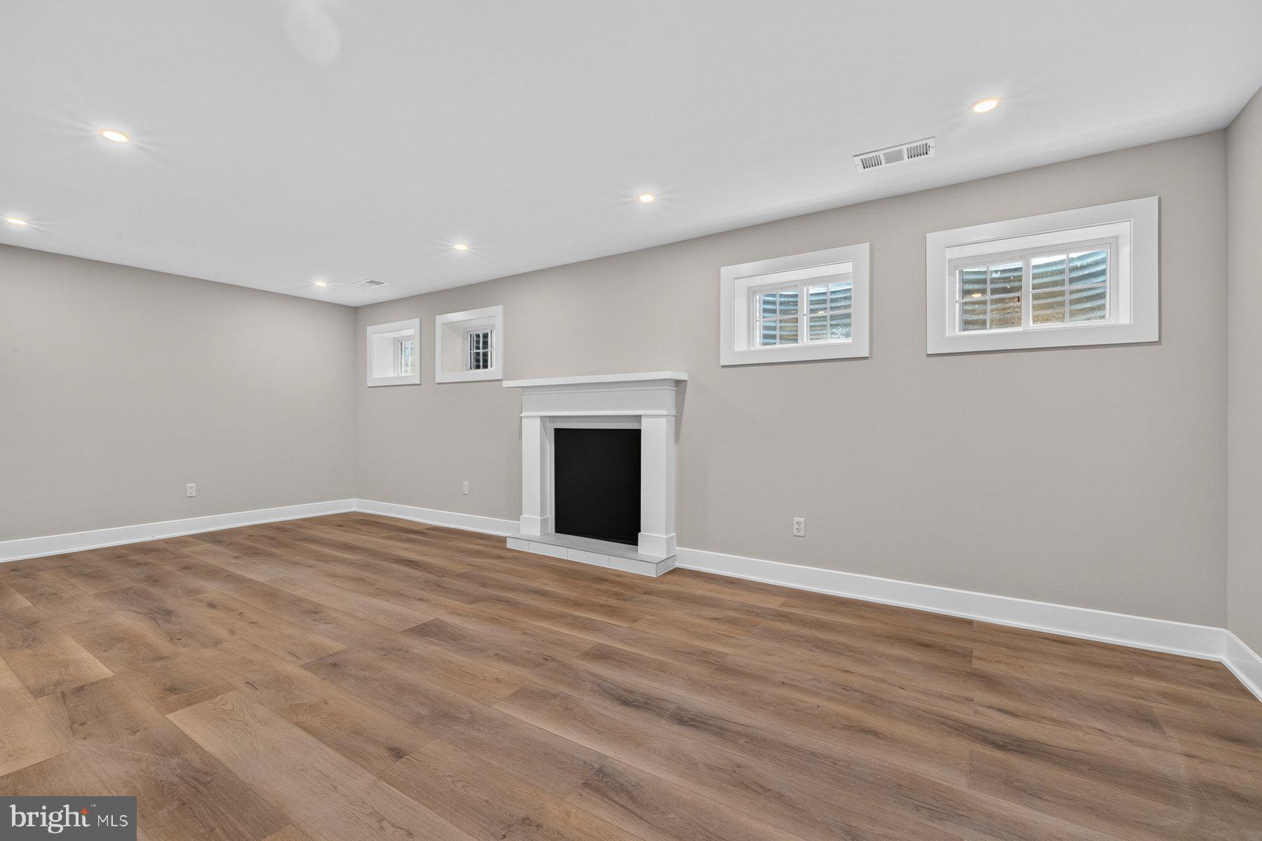 FOXHALL - Residential