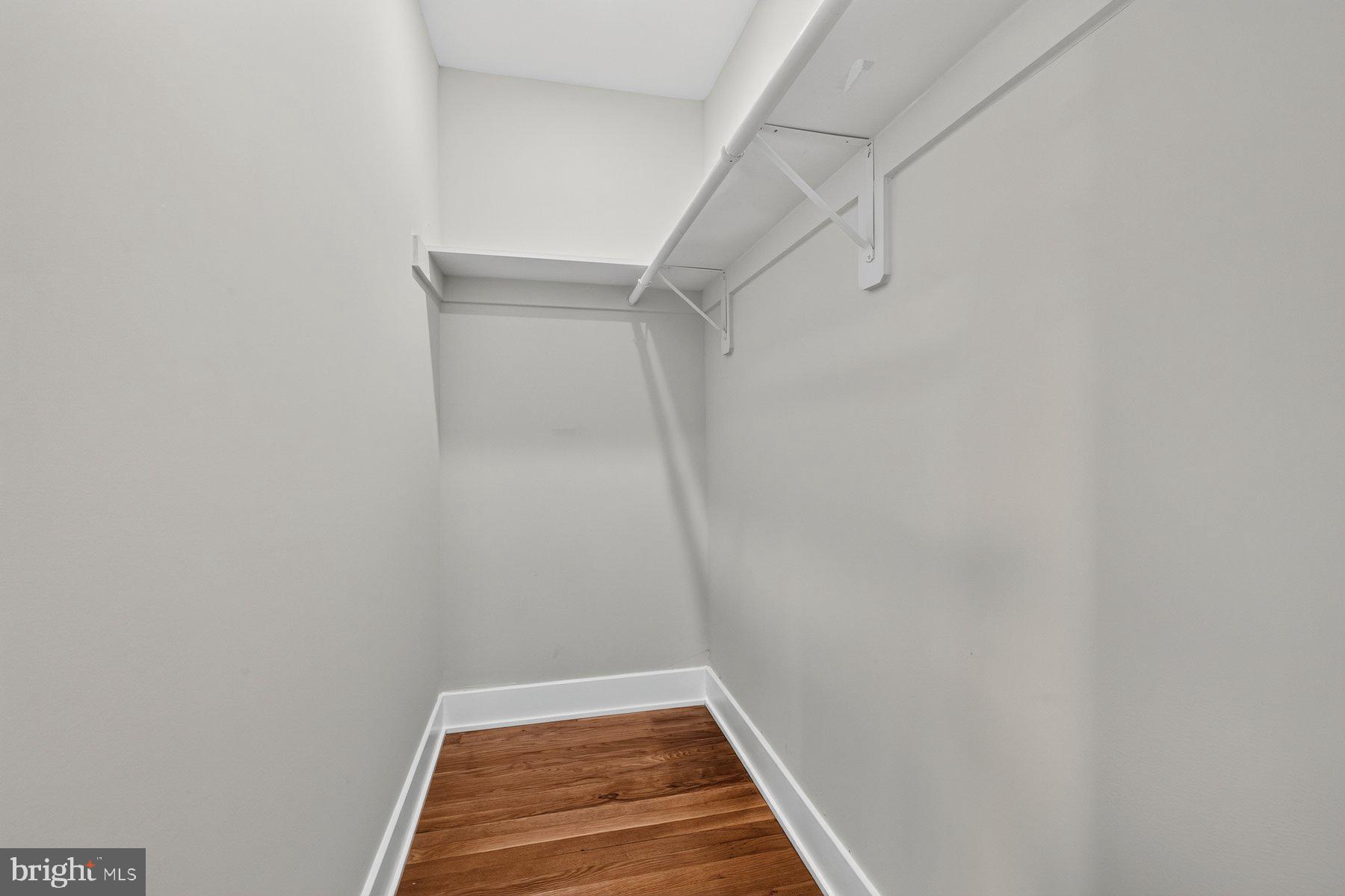 FOXHALL - Residential