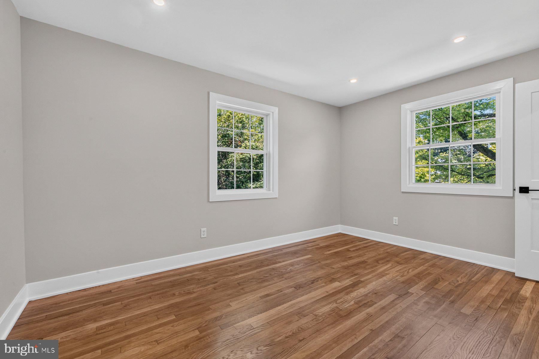 FOXHALL - Residential