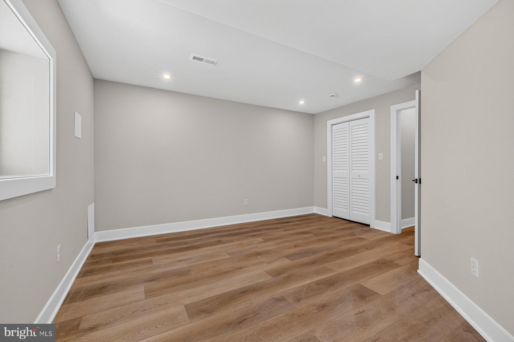 FOXHALL - Residential