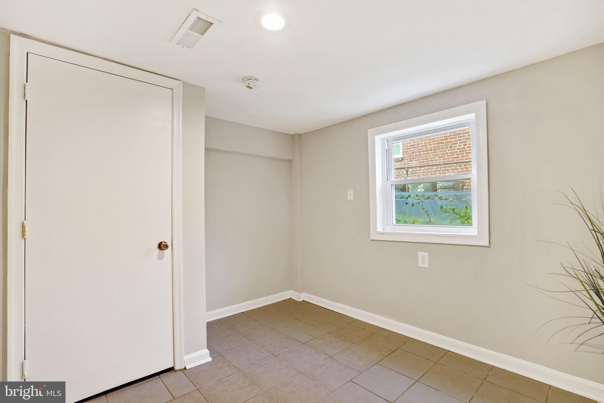 DOUGLAS PARK - Residential