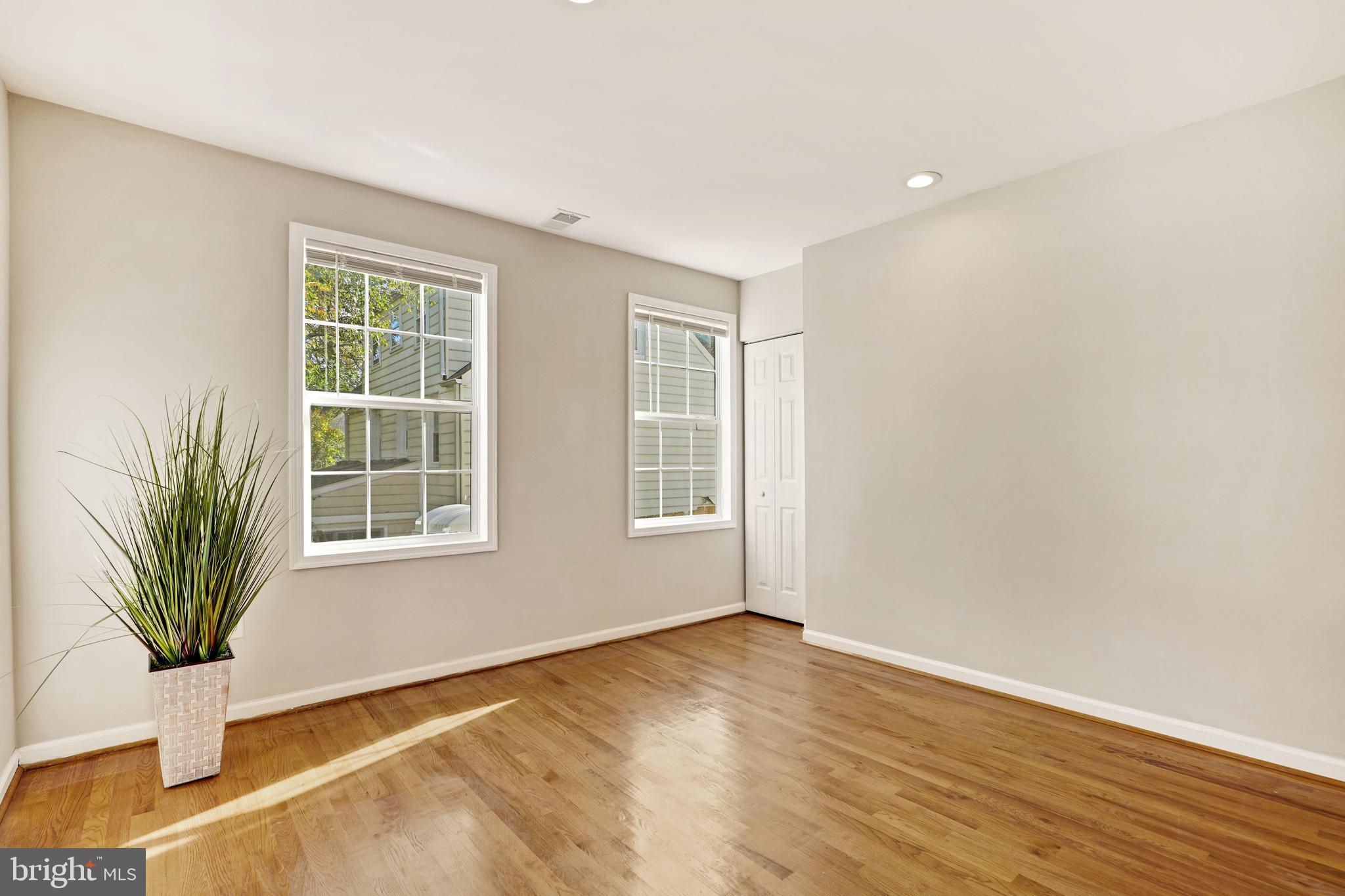 DOUGLAS PARK - Residential