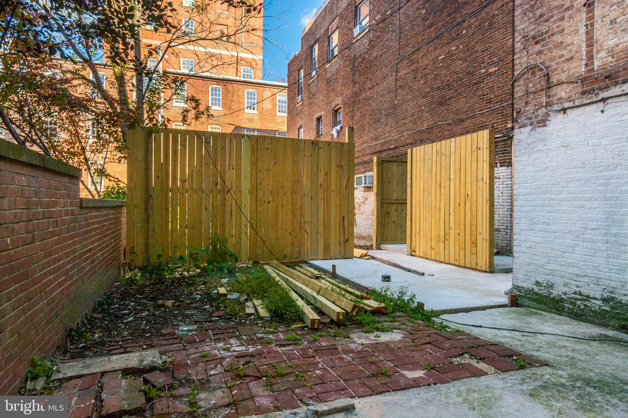 BOLTON HILL HISTORIC DISTRICT - Commercial Sale